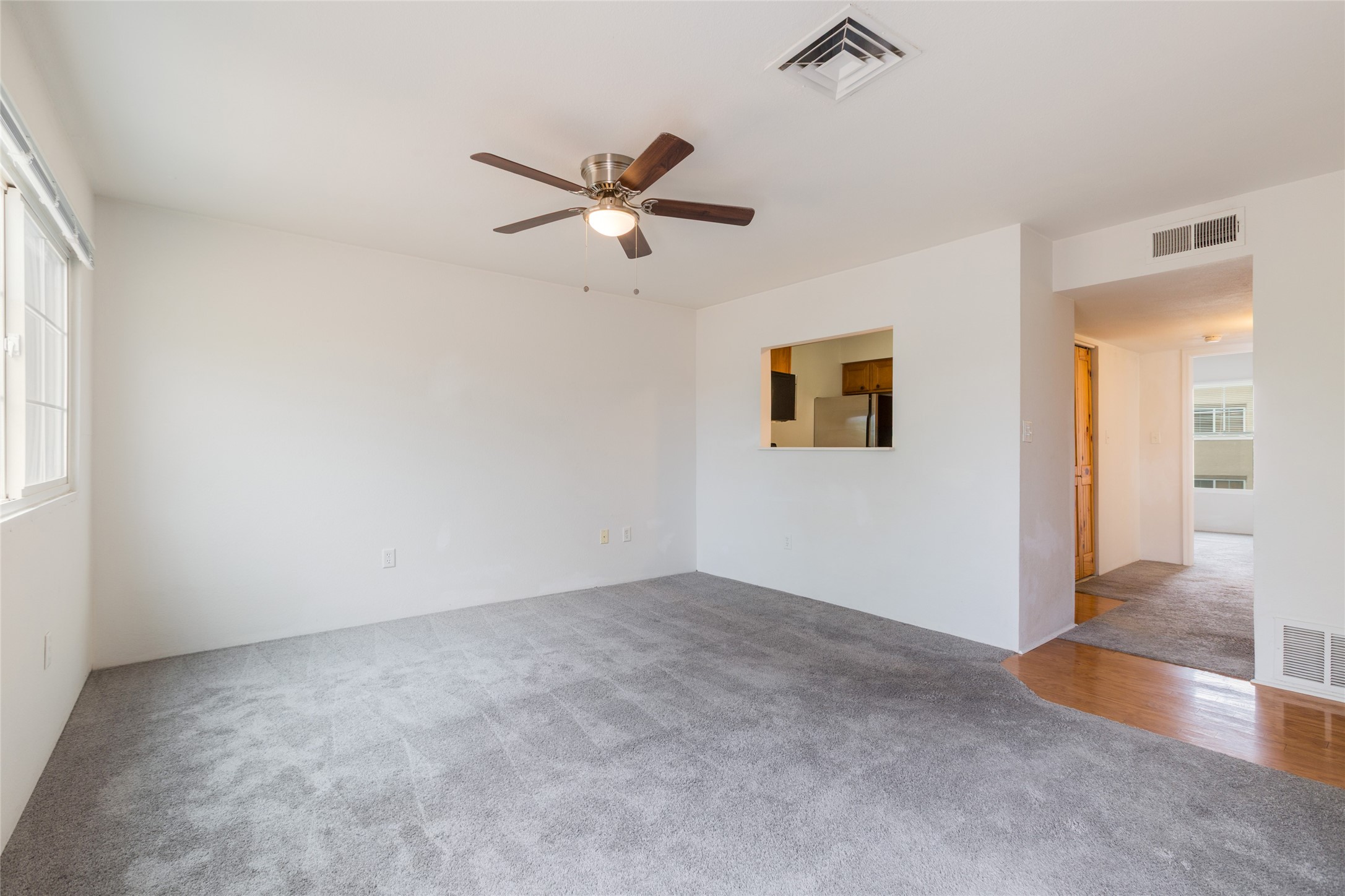 2210 Miguel Chavez 224 — photo