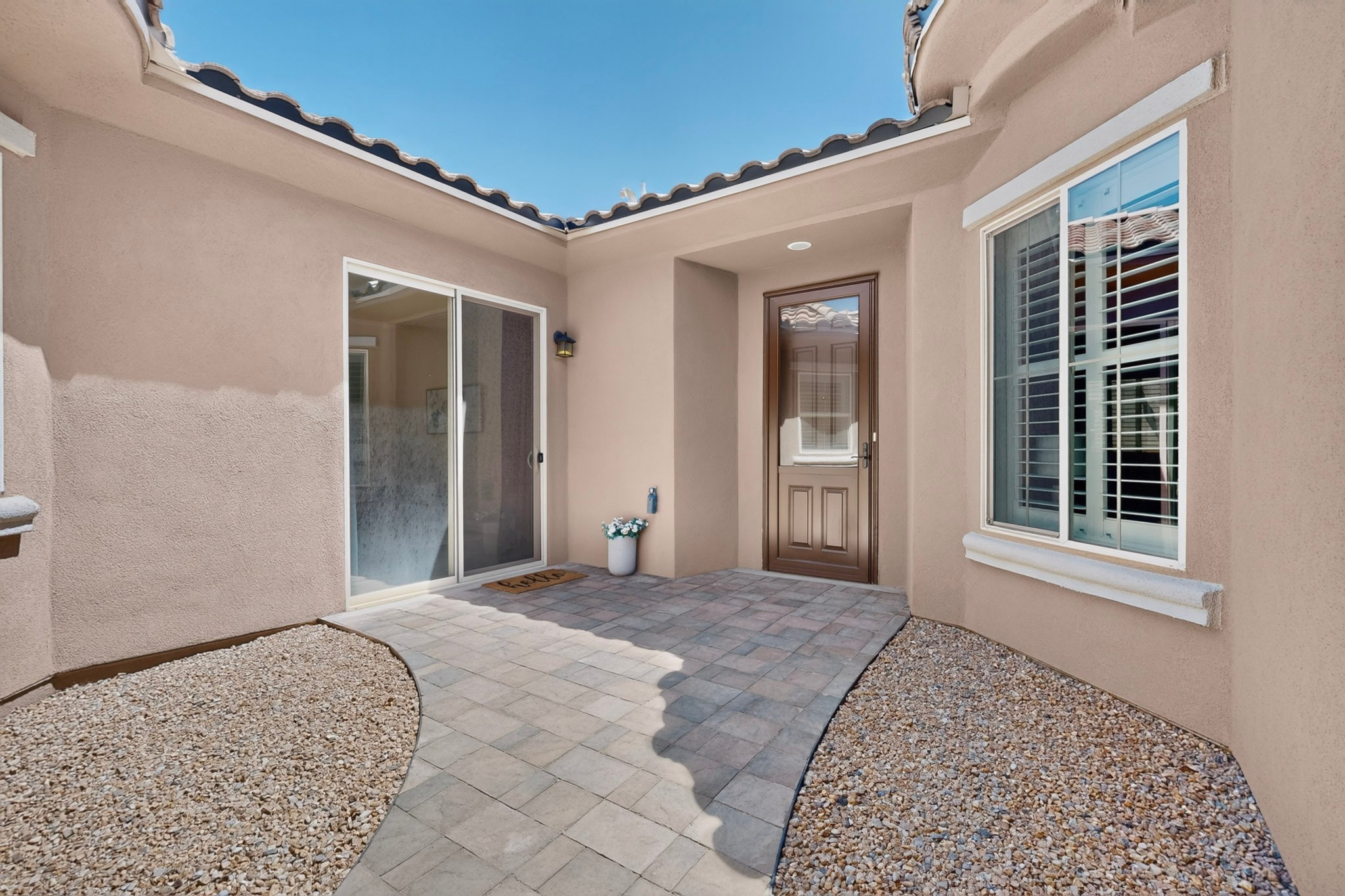 4707 Lluvia Encantada — photo