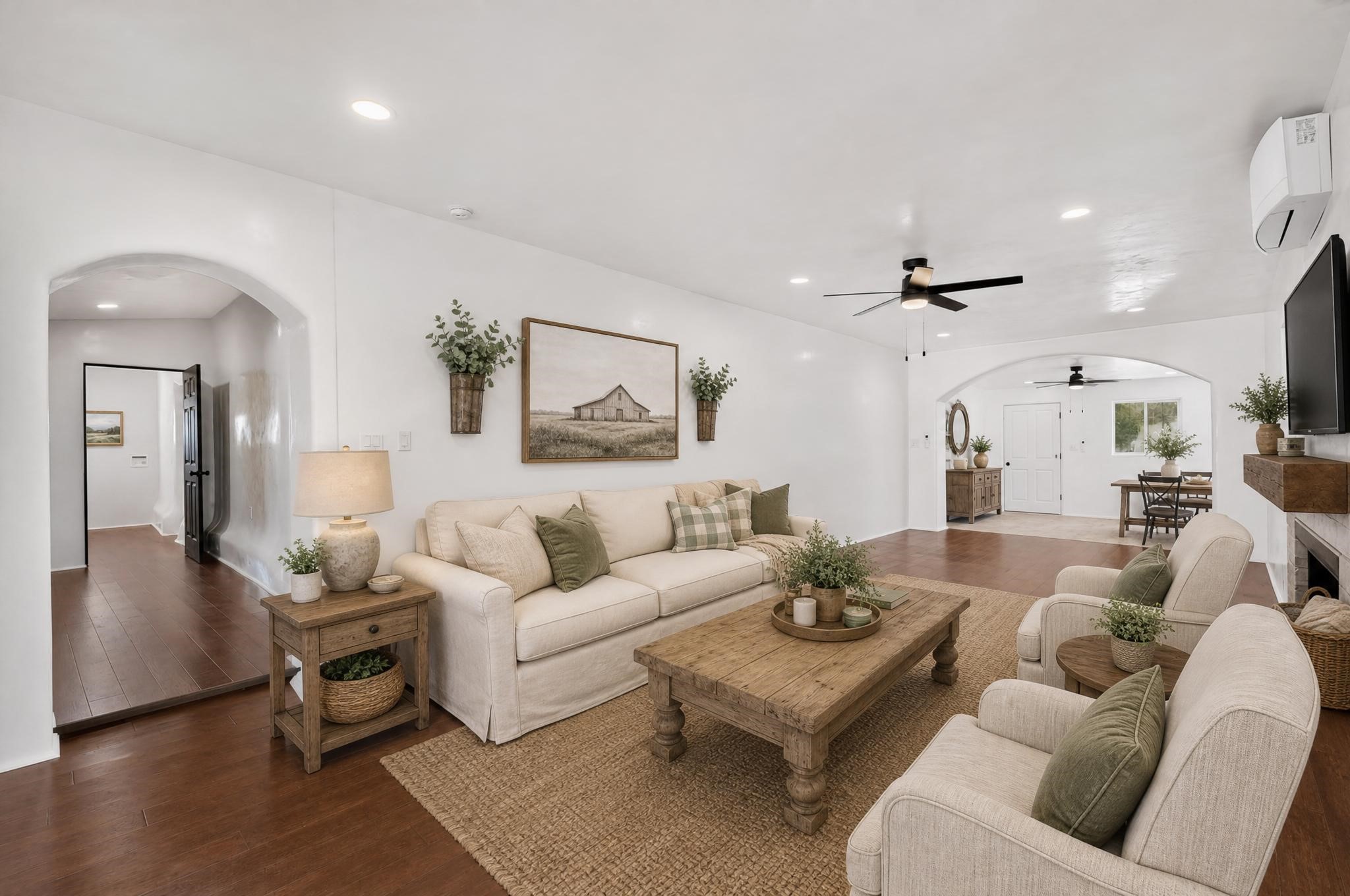 8 Los Sandovales — photo