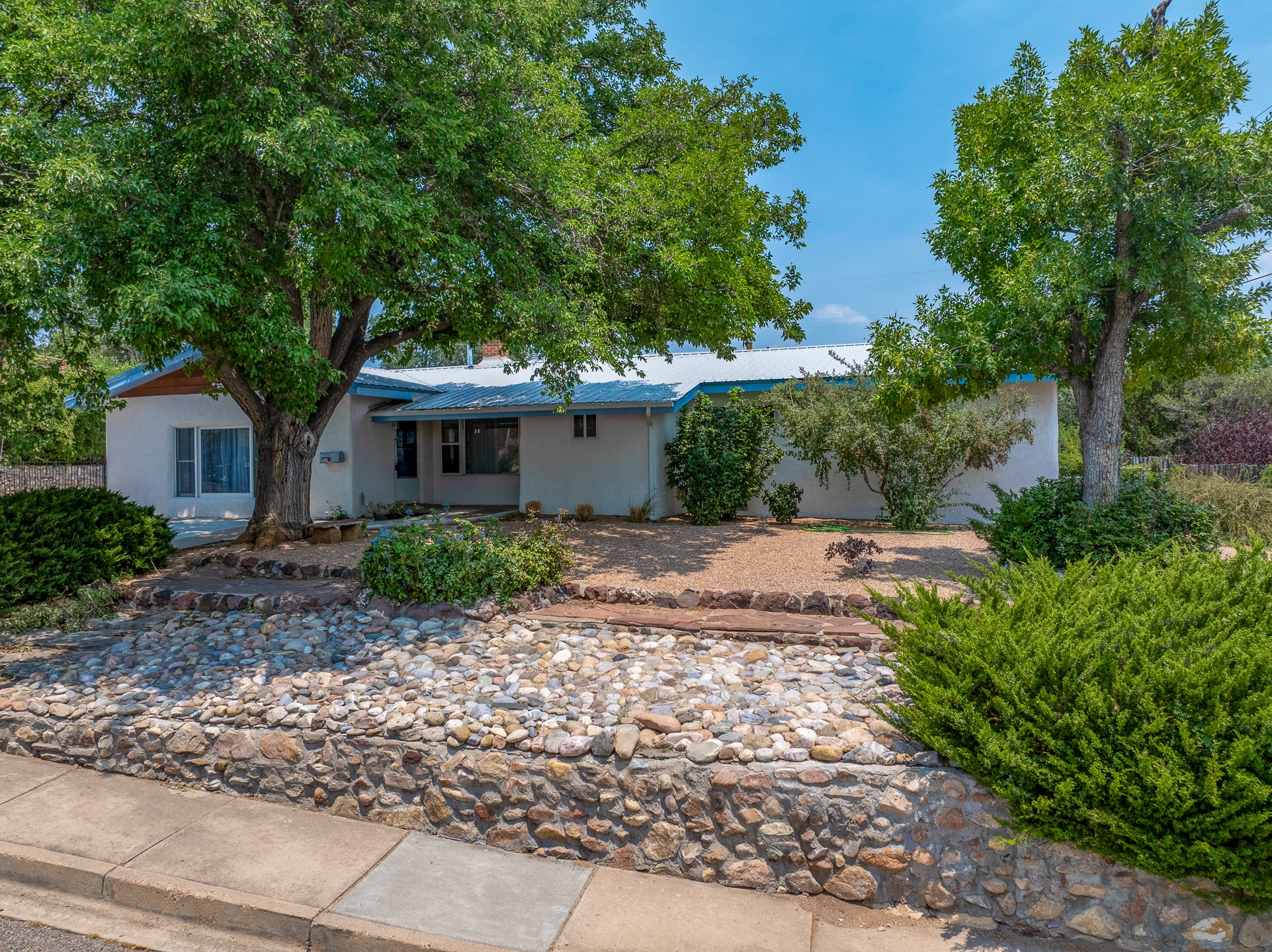 1113 S Luna Circle — photo
