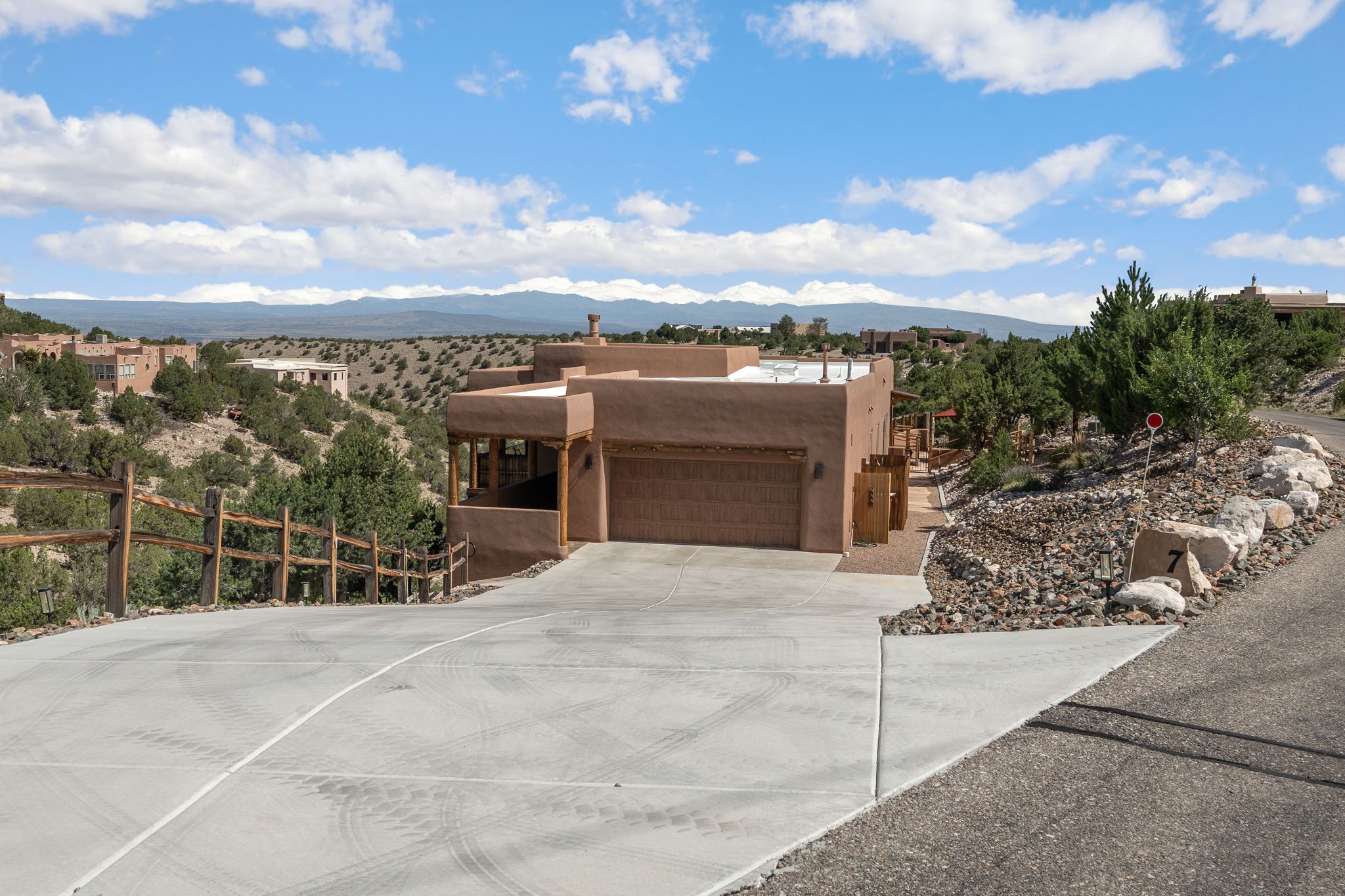 7 Sunrise Drive — photo
