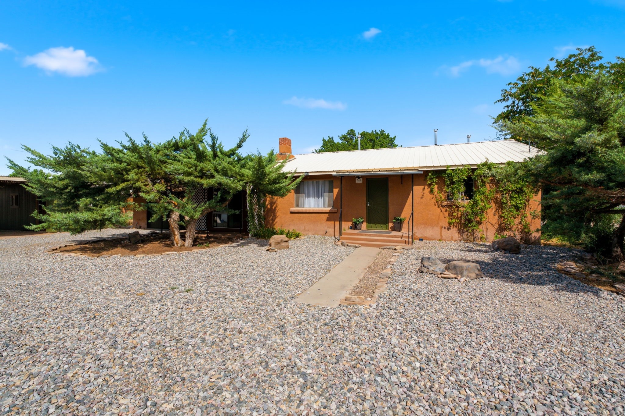 749 S McCurdy — photo
