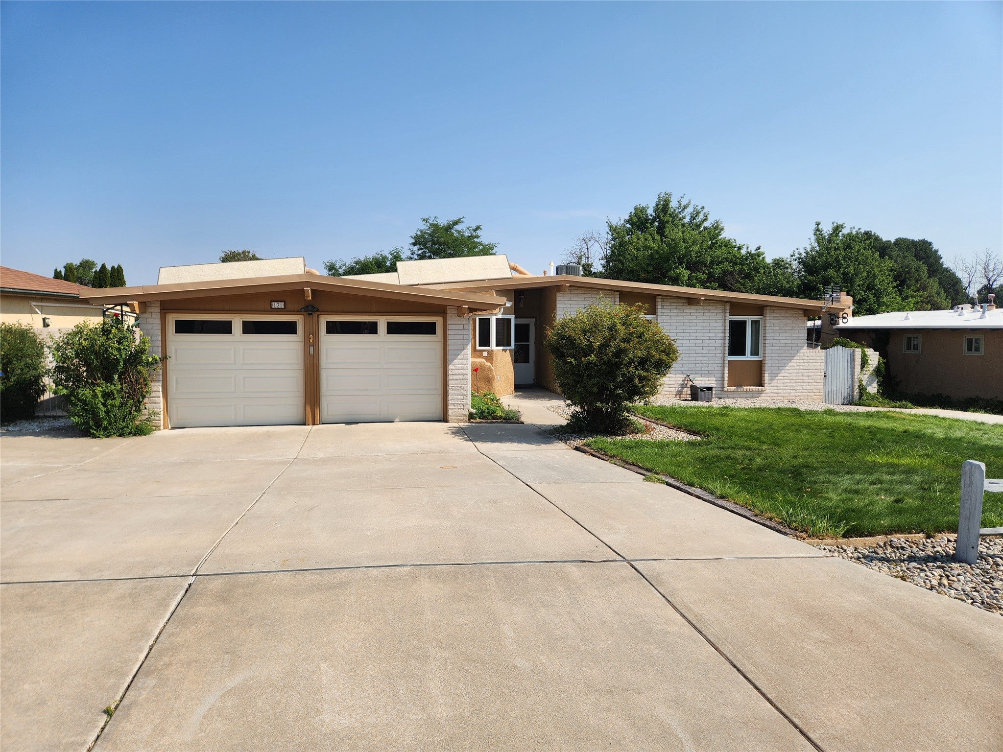 131 Aragon — photo