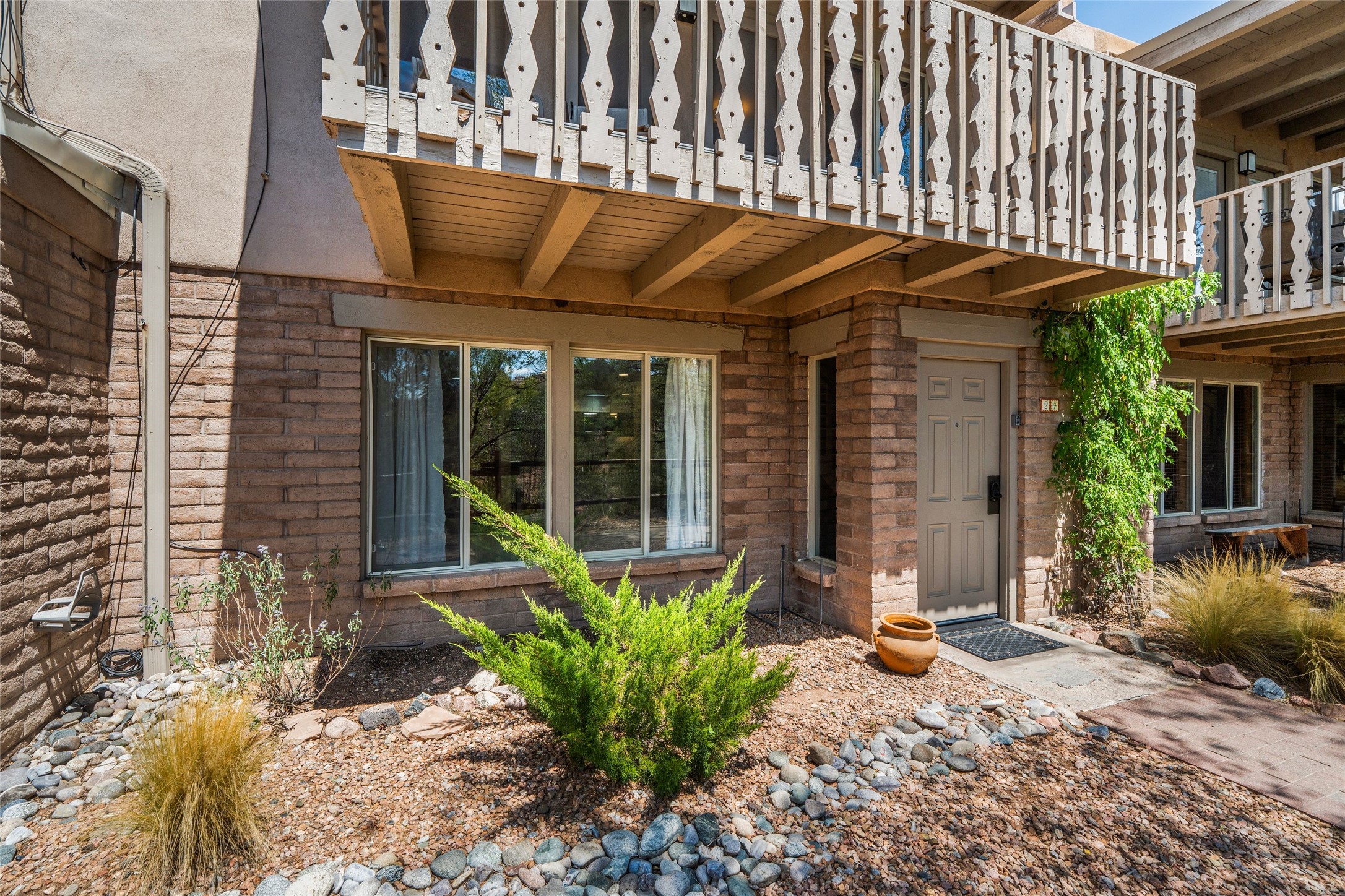 320 Artist Road 24 — photo