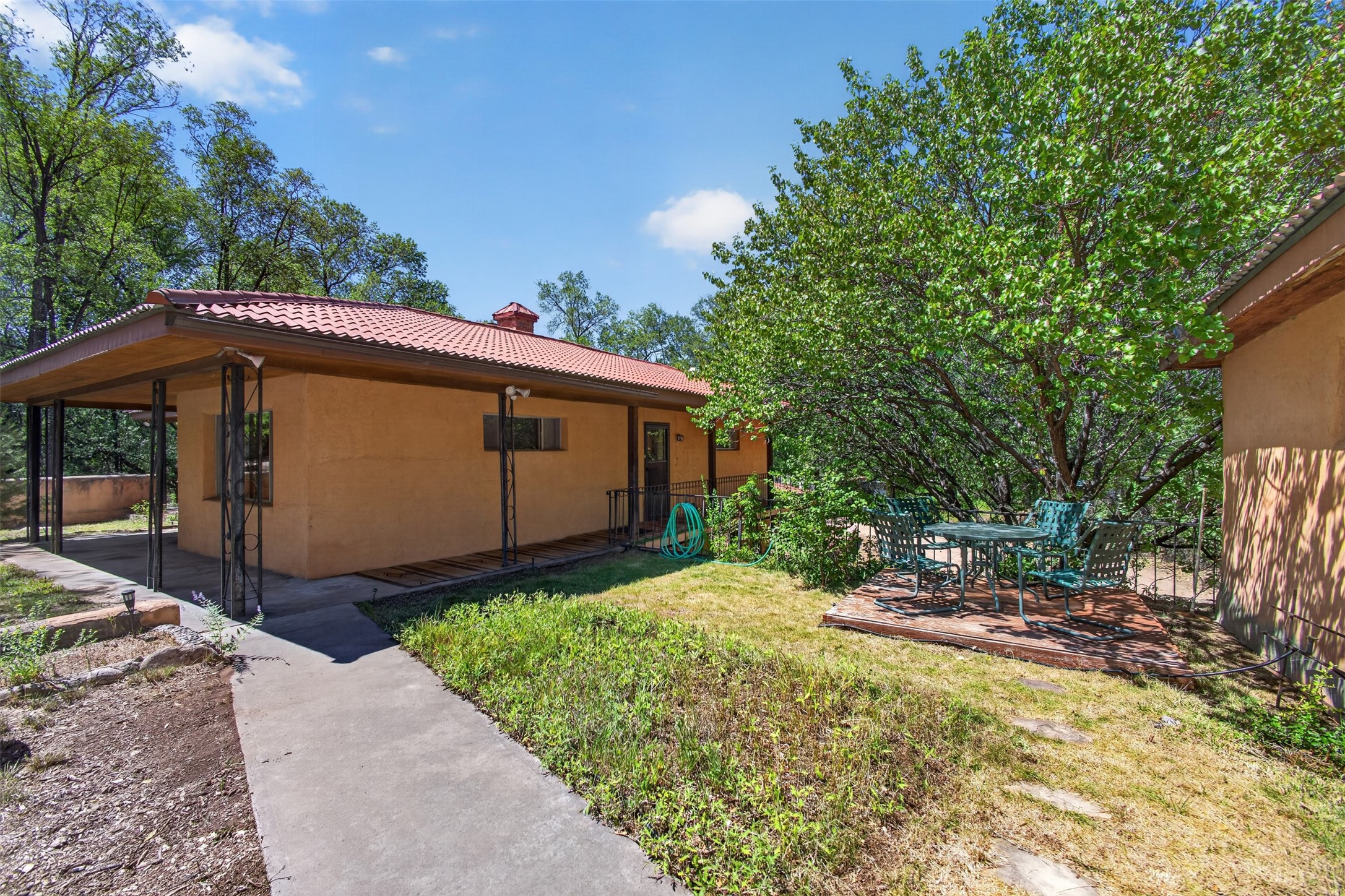 139 Tesuque Village — photo
