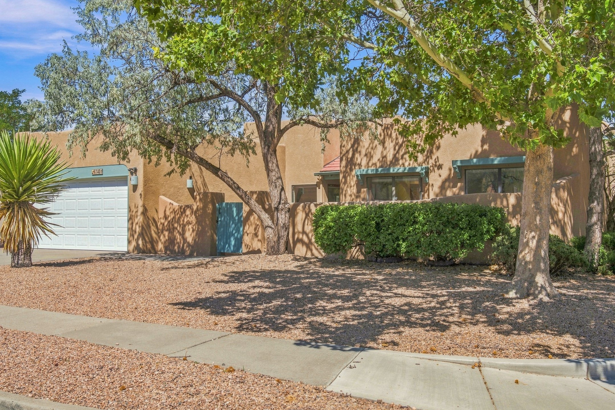 7401 Saratoga Lane — photo