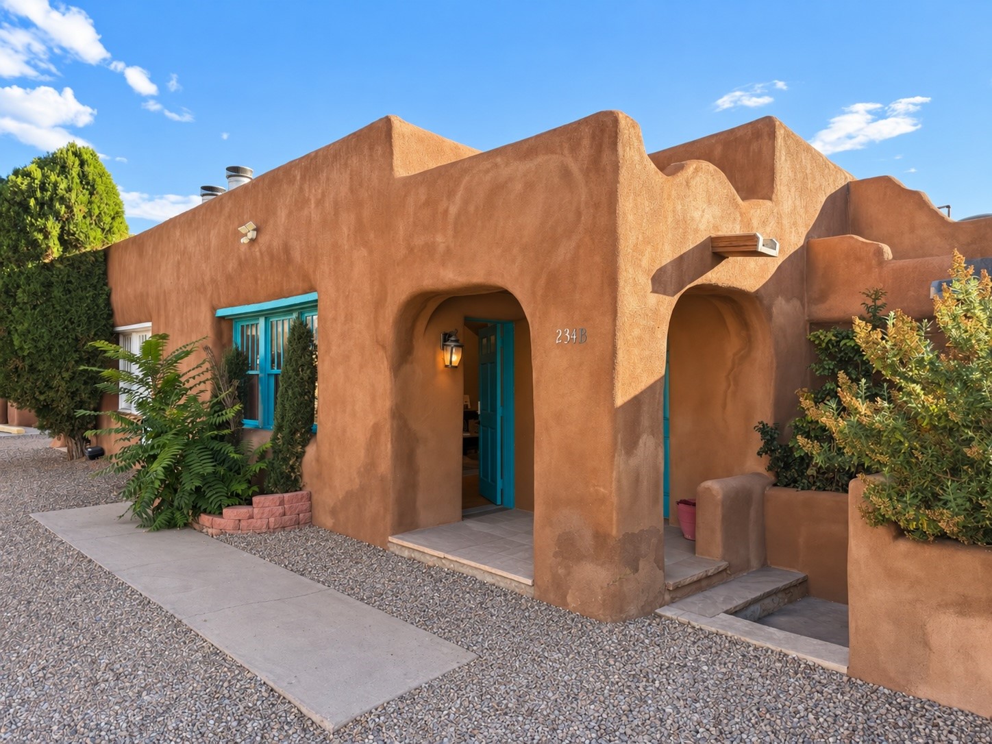 234 N. Guadalupe B — photo