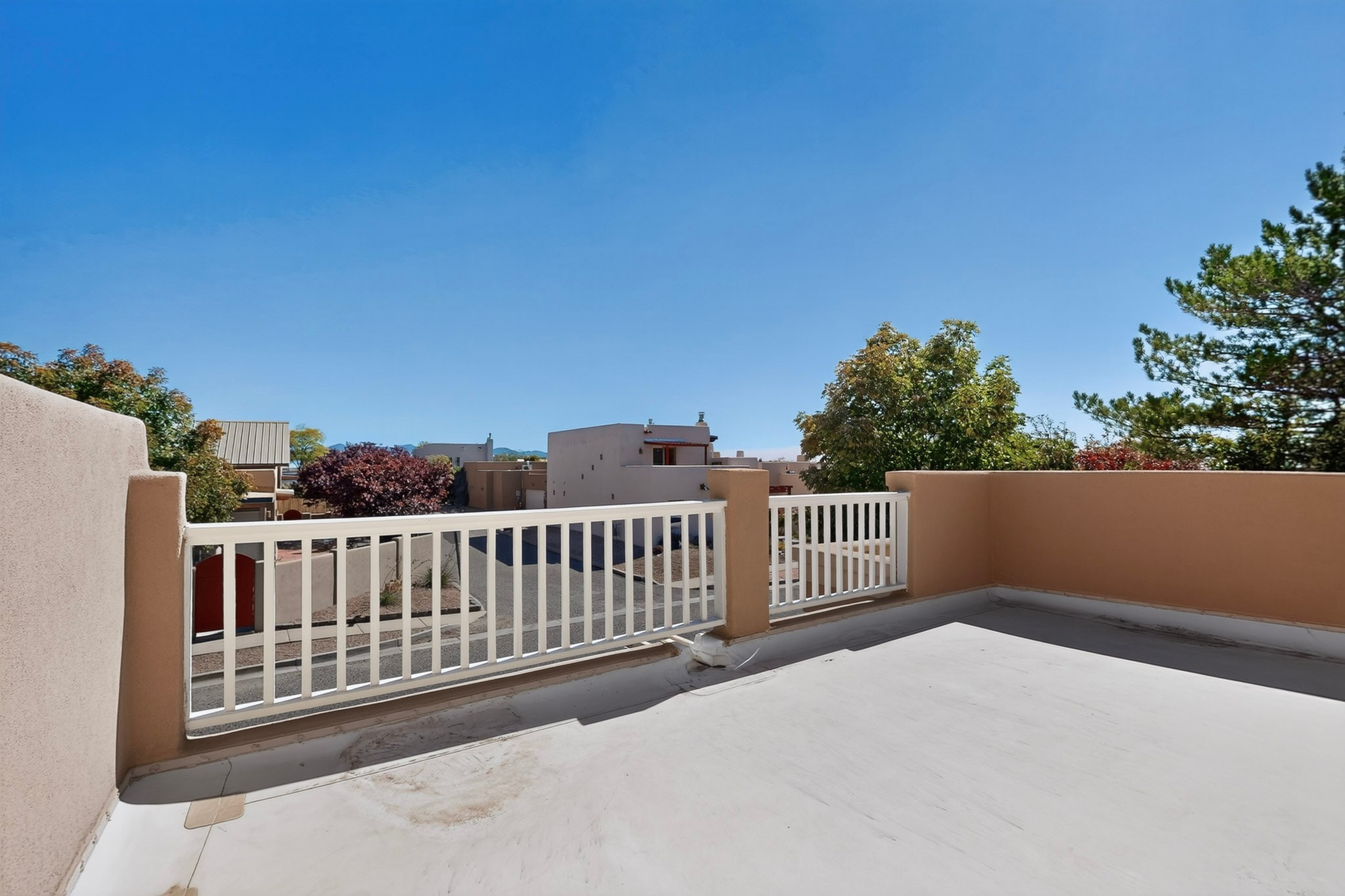 4309 Vuelta Dorado — photo