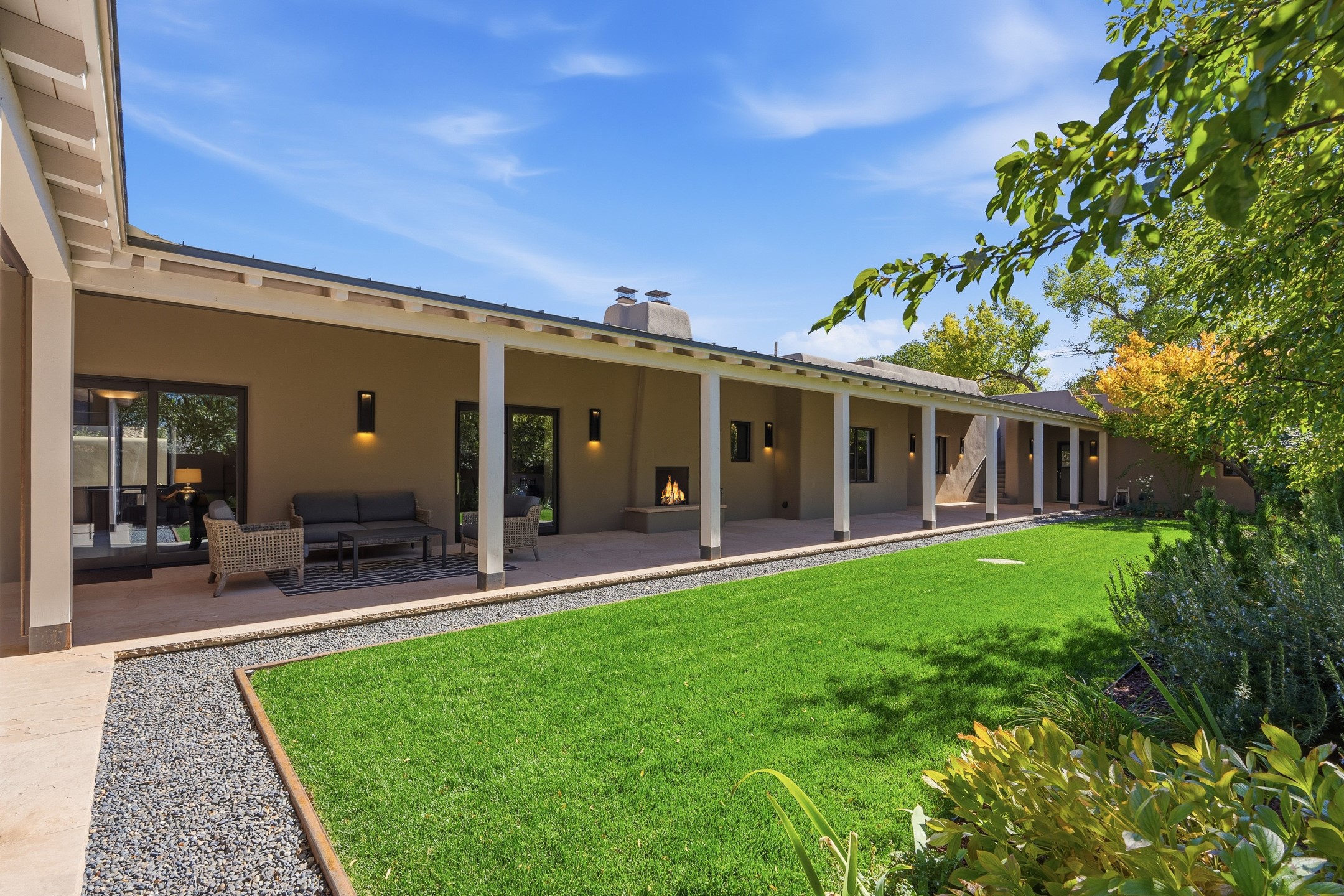 717 Acequia Madre — photo