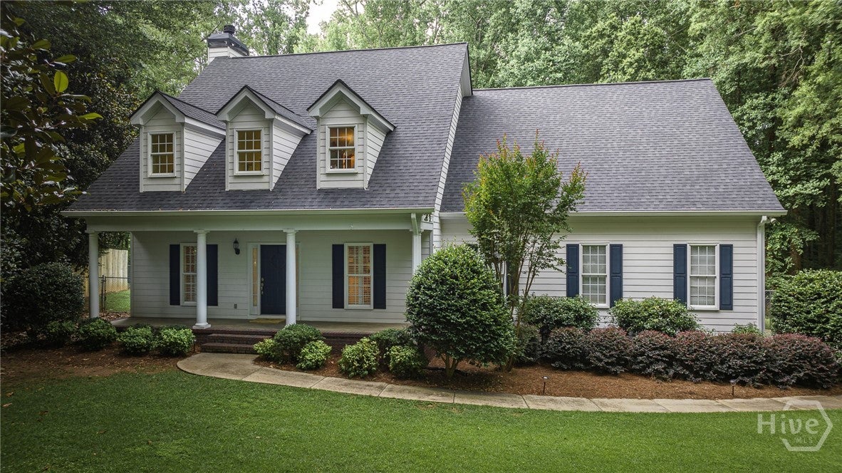 325 Twin Oaks Circle — photo