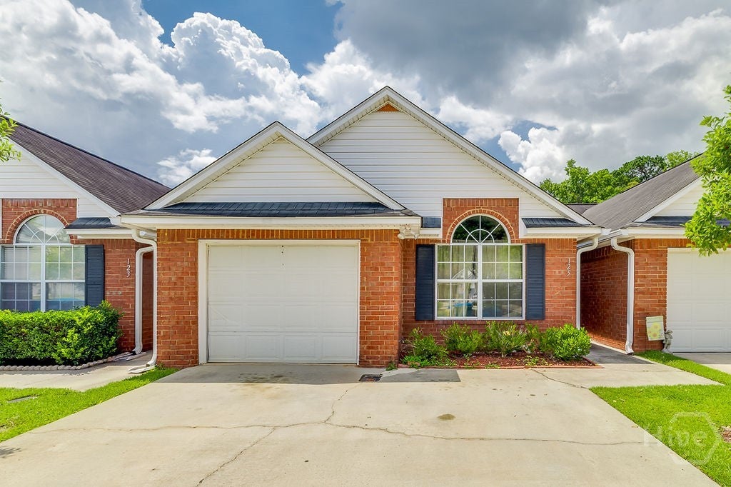 125 E Towne Park Drive — photo