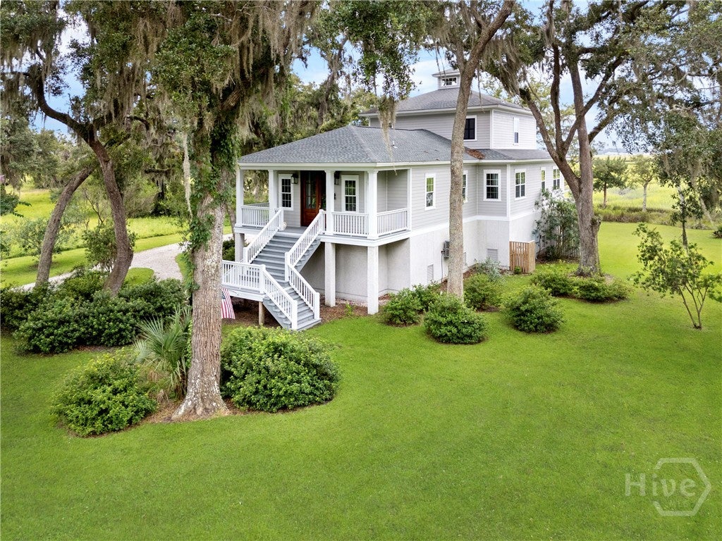 3217 Coopers Point Drive NE — photo