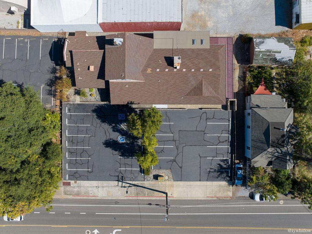 2321 Court Street — photo
