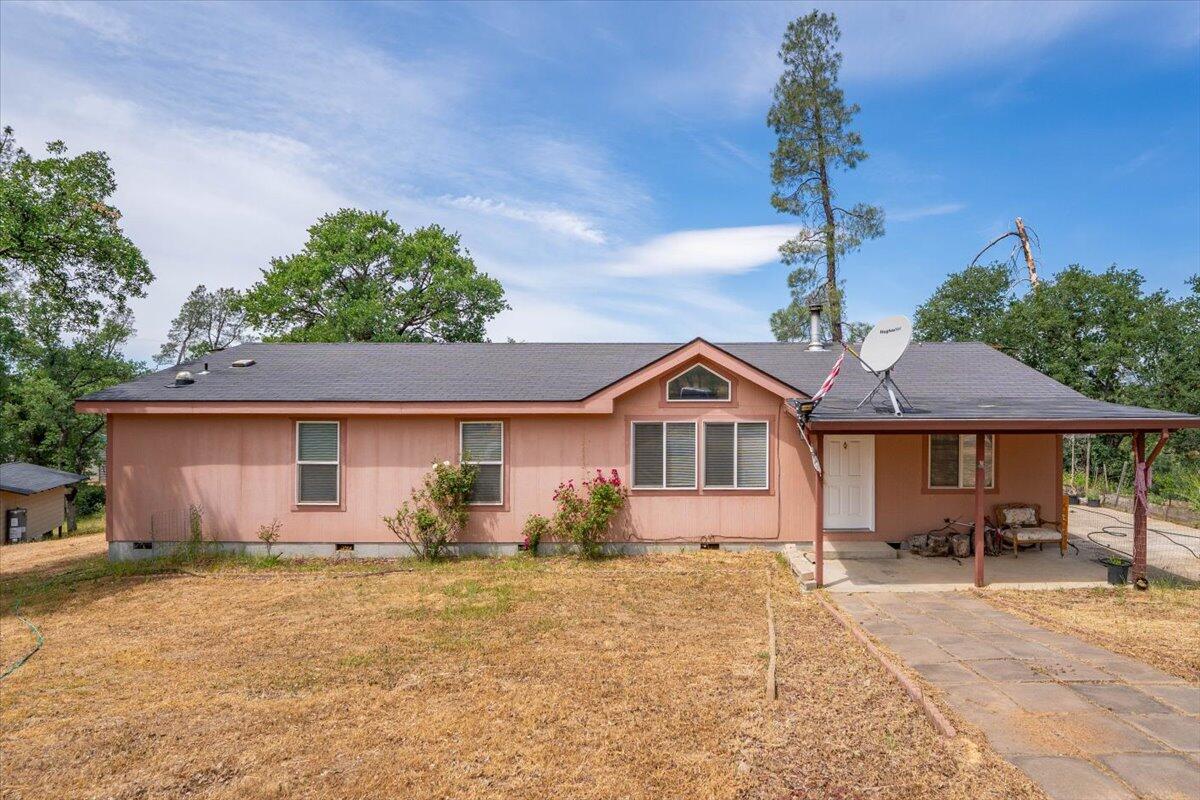 16605 Lassen Avenue — photo