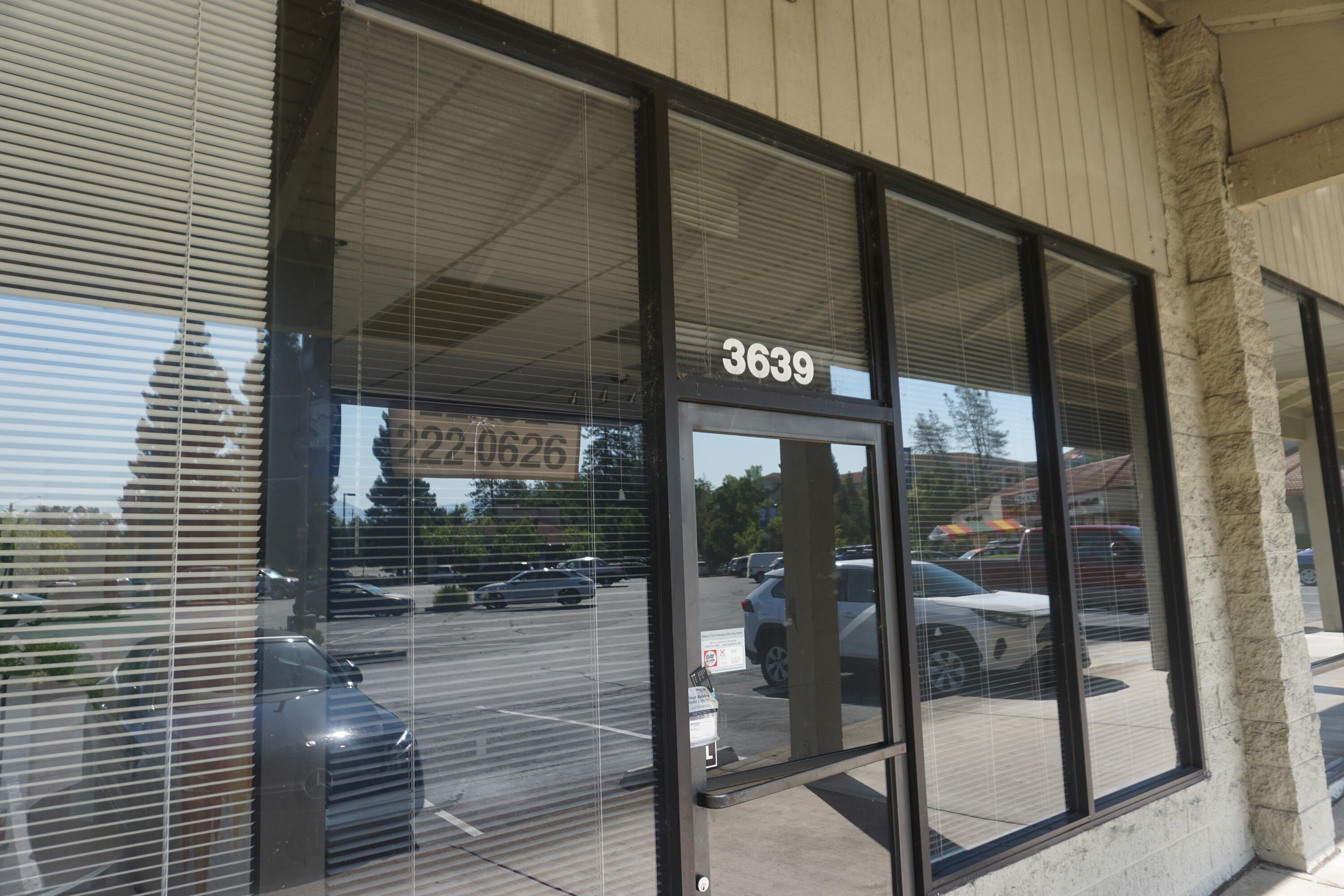 3639 Eureka Way — photo