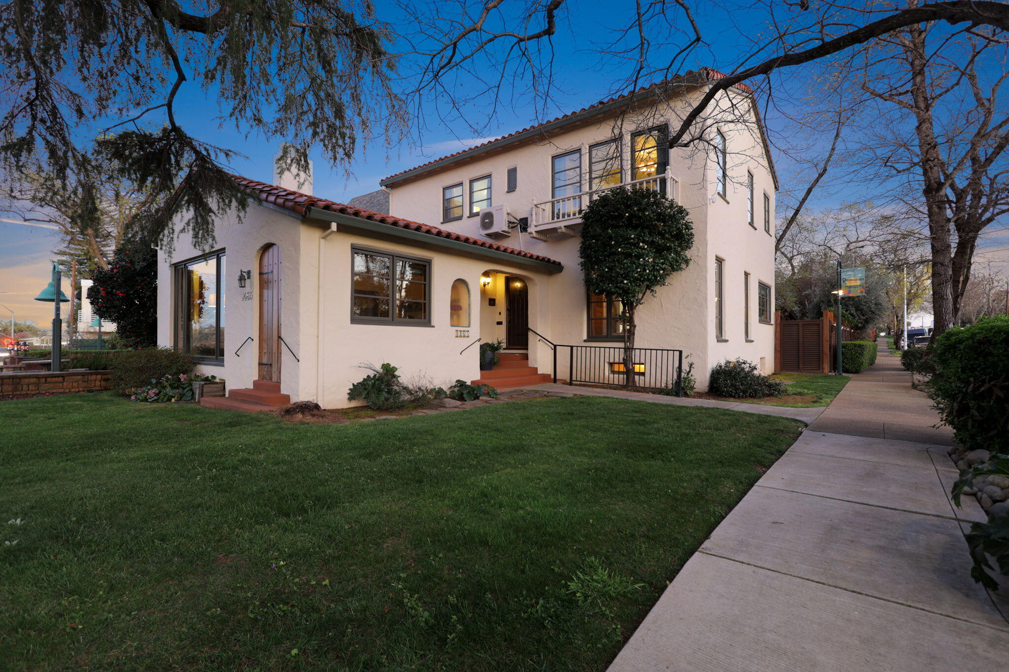 1465 Riverside Drive — photo