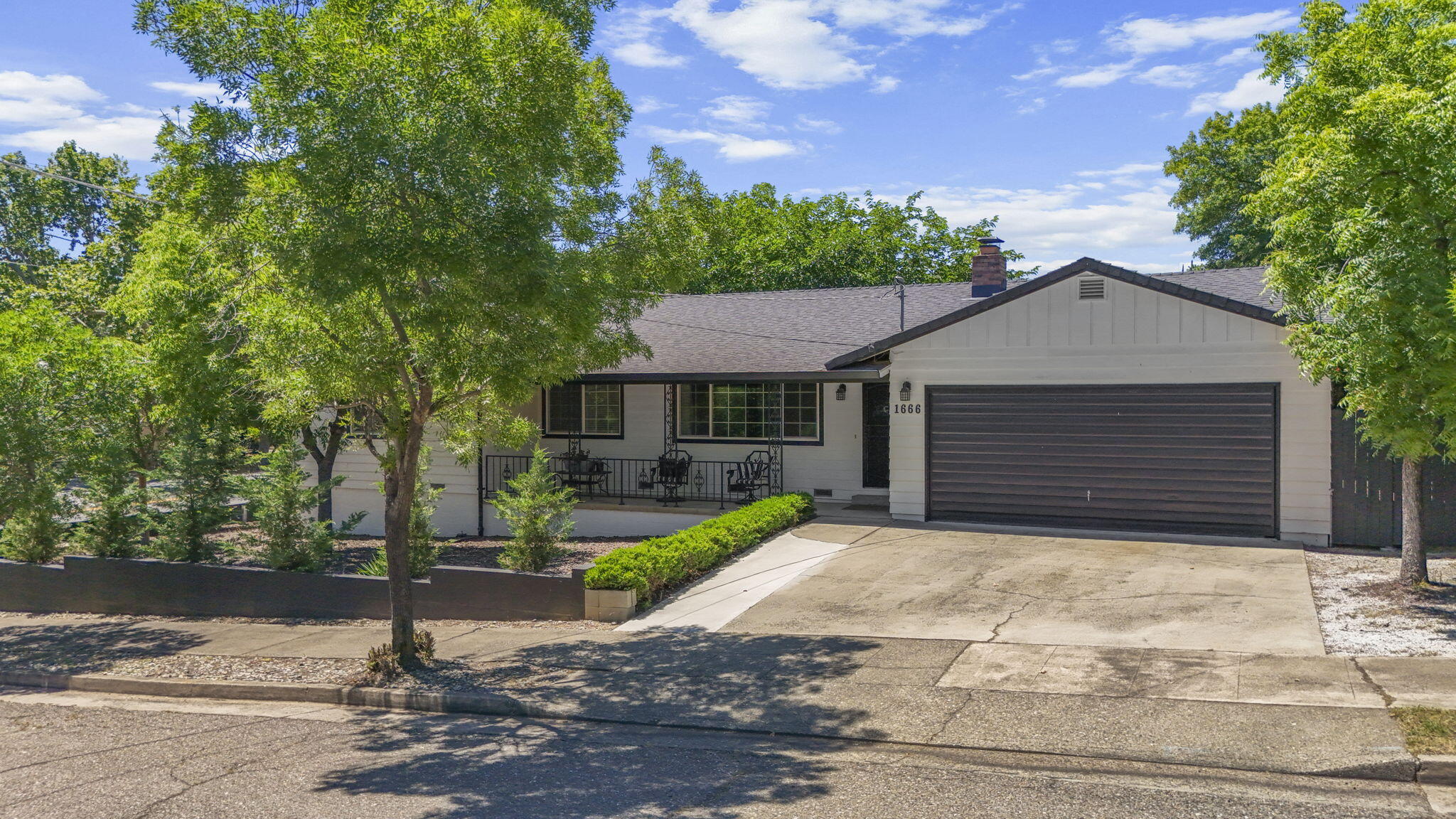 1666 Willis Street — photo
