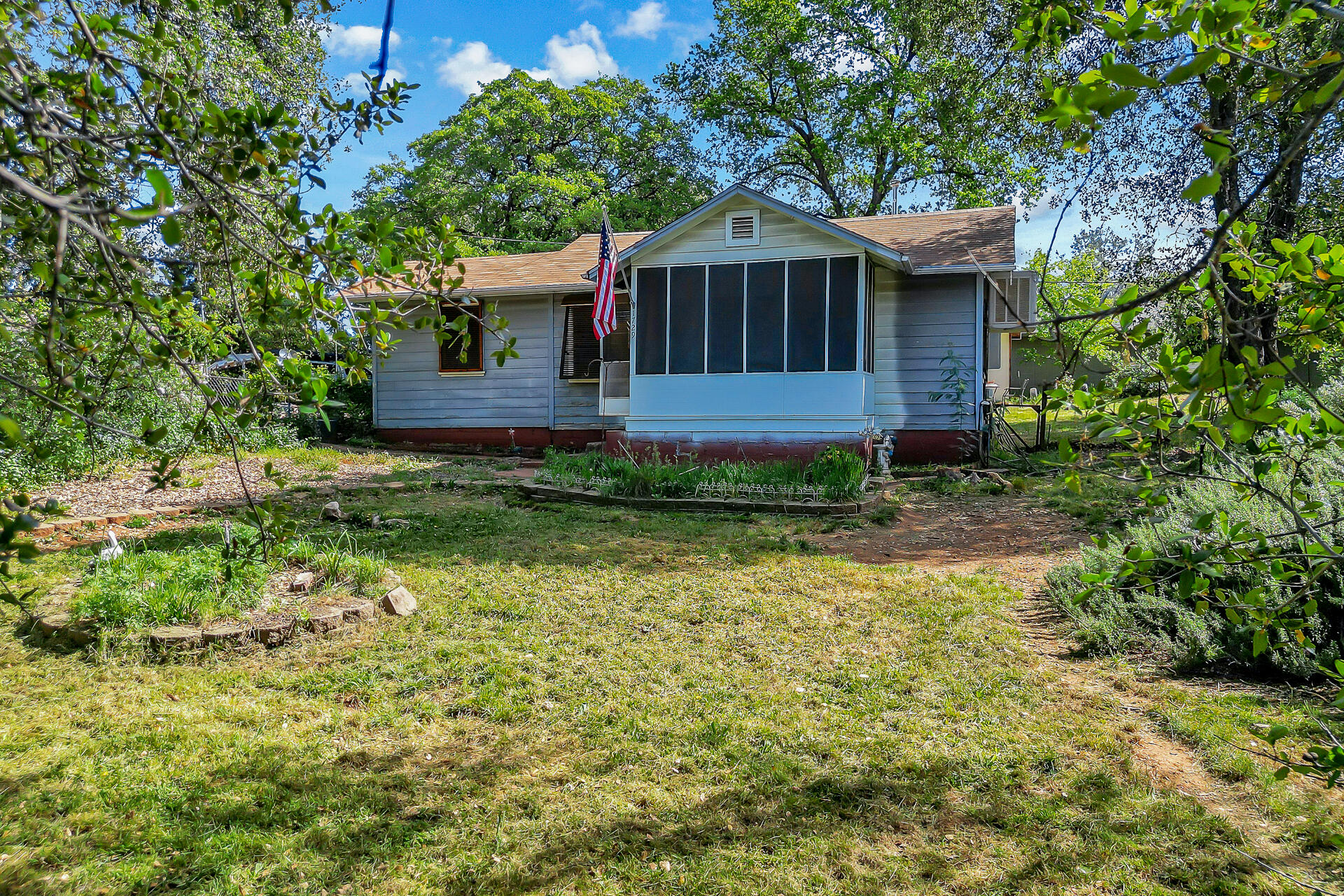 1729 Deer Creek Road — photo