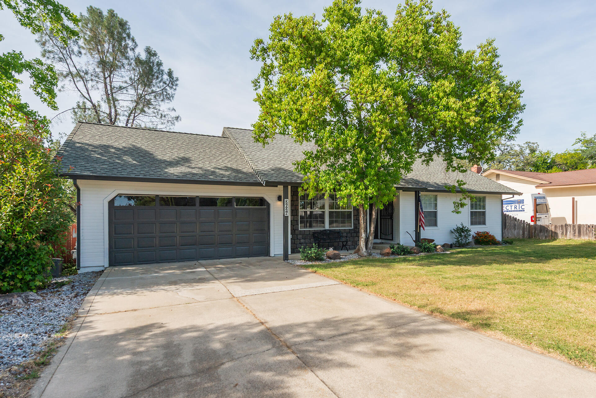 2624 Howard Drive — photo