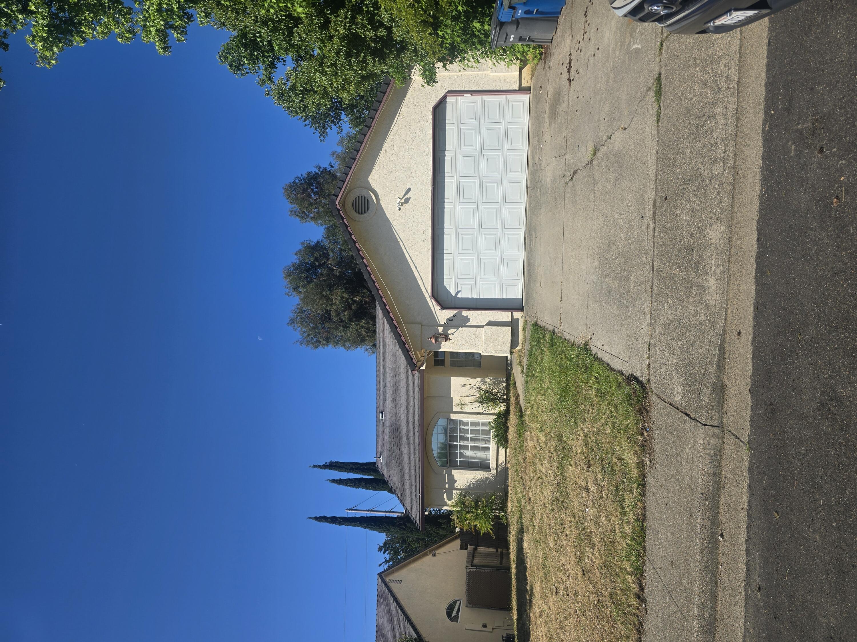 505 Martinique Circle — photo
