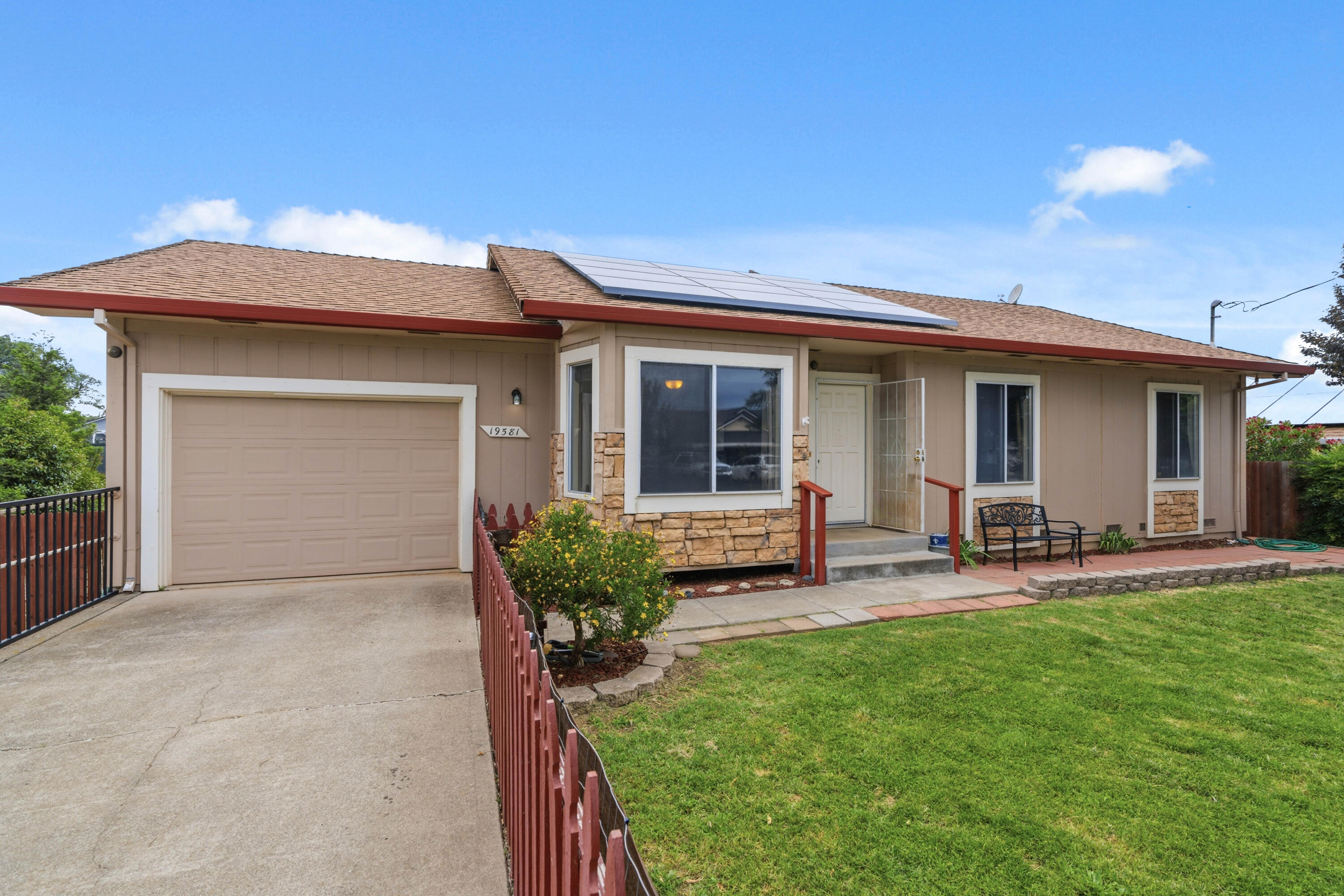 19581 Feather Falls Place — photo