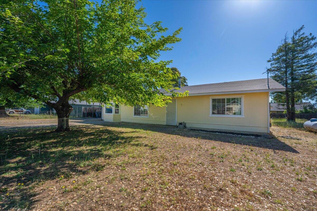 12900 Arbor Lane — photo