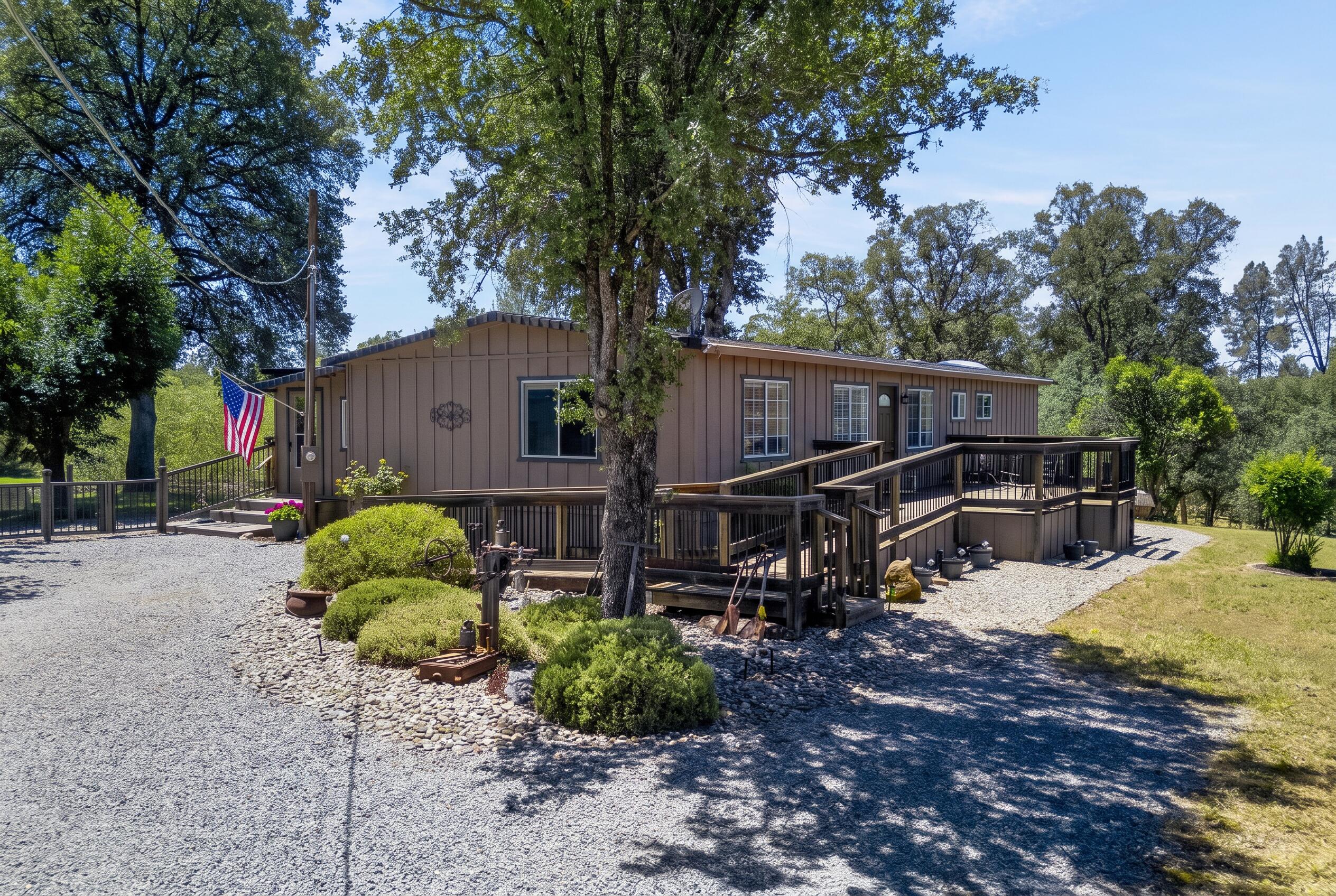 21039 Joanna Way — photo