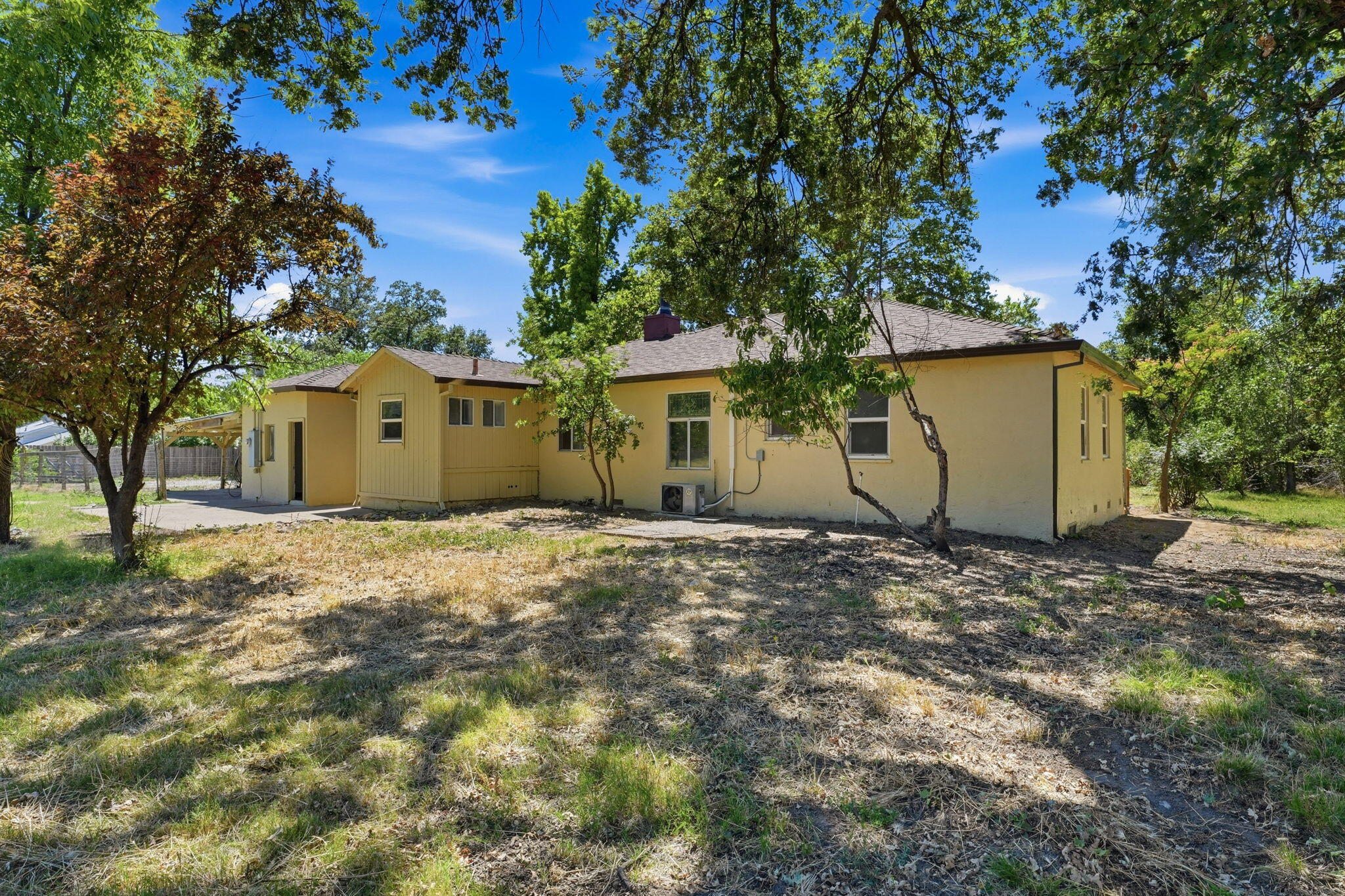 10677 Deschutes Road — photo