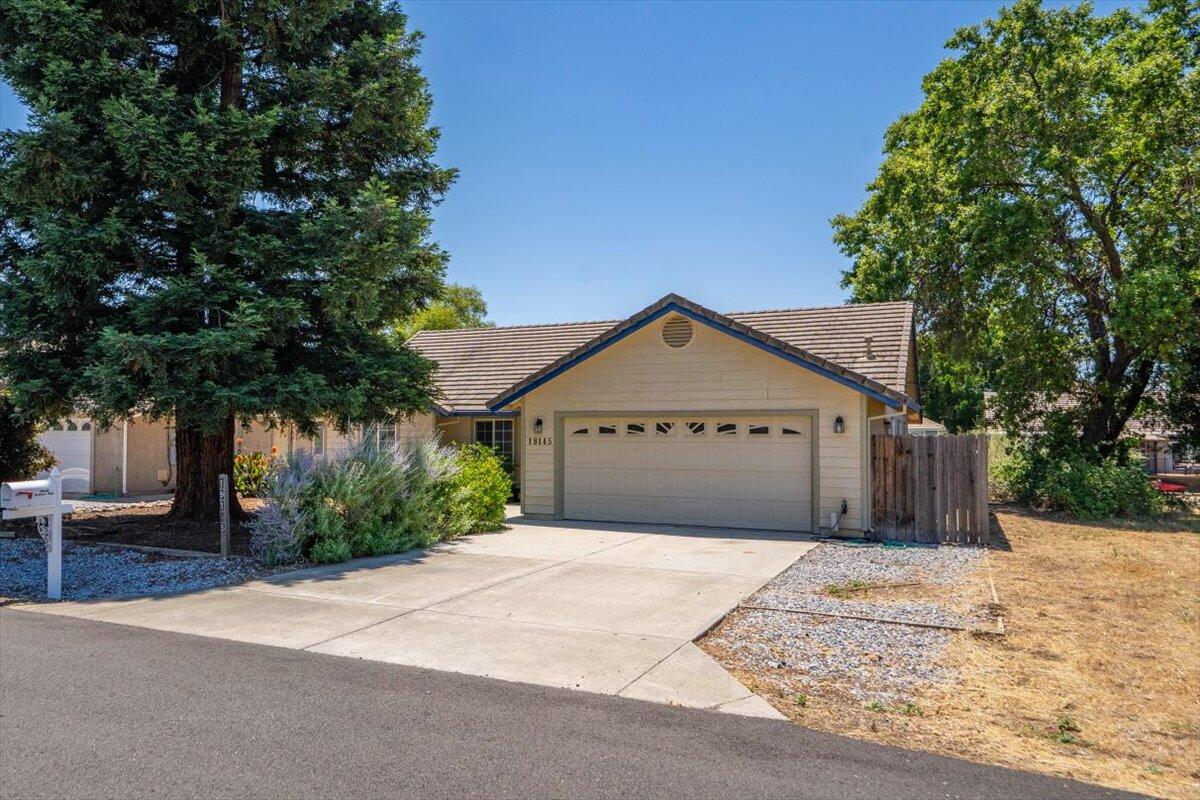 19145 Banner Way — photo