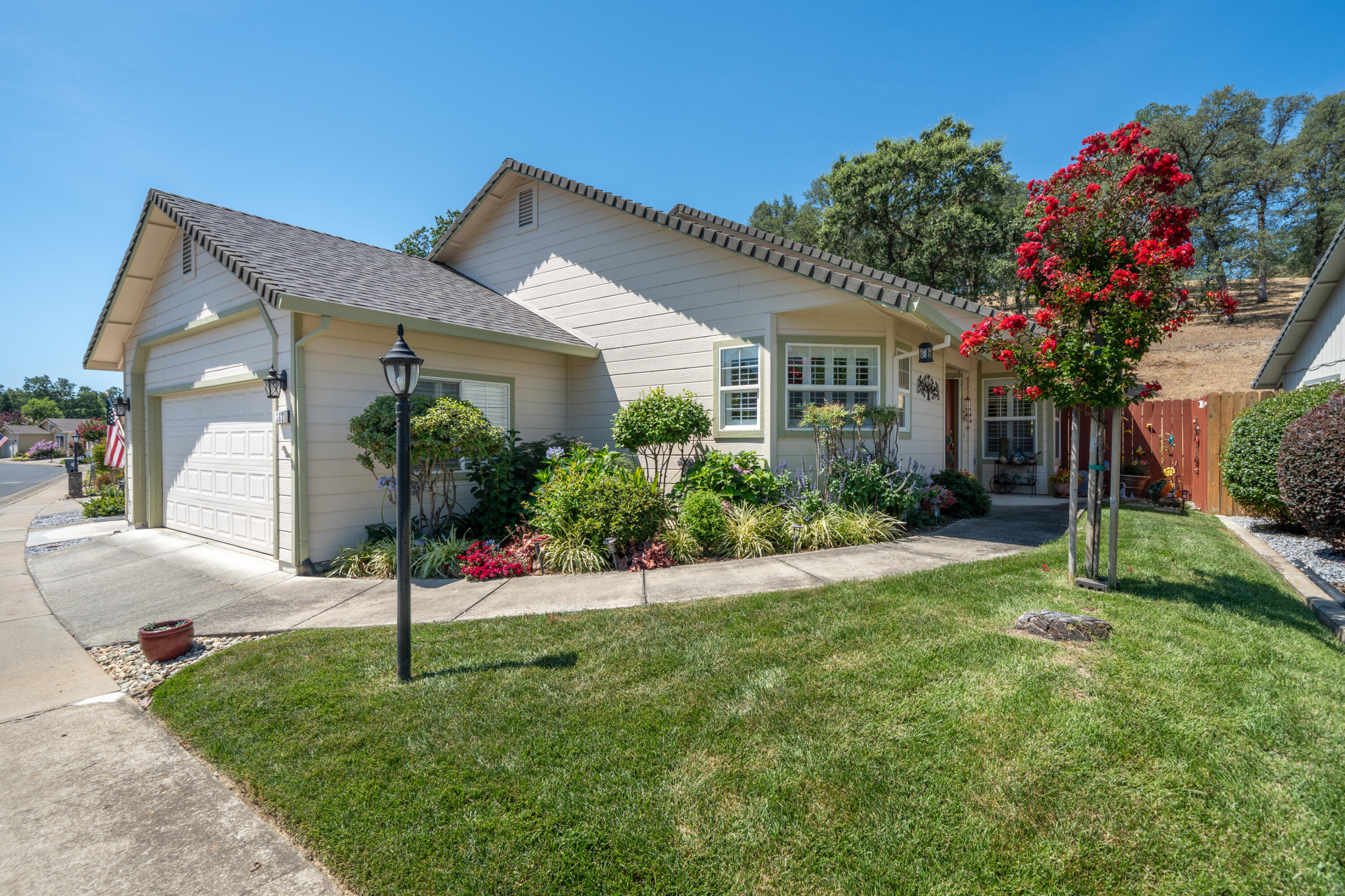 302 Mammoth Path, Redding, CA 96003 — photo 3