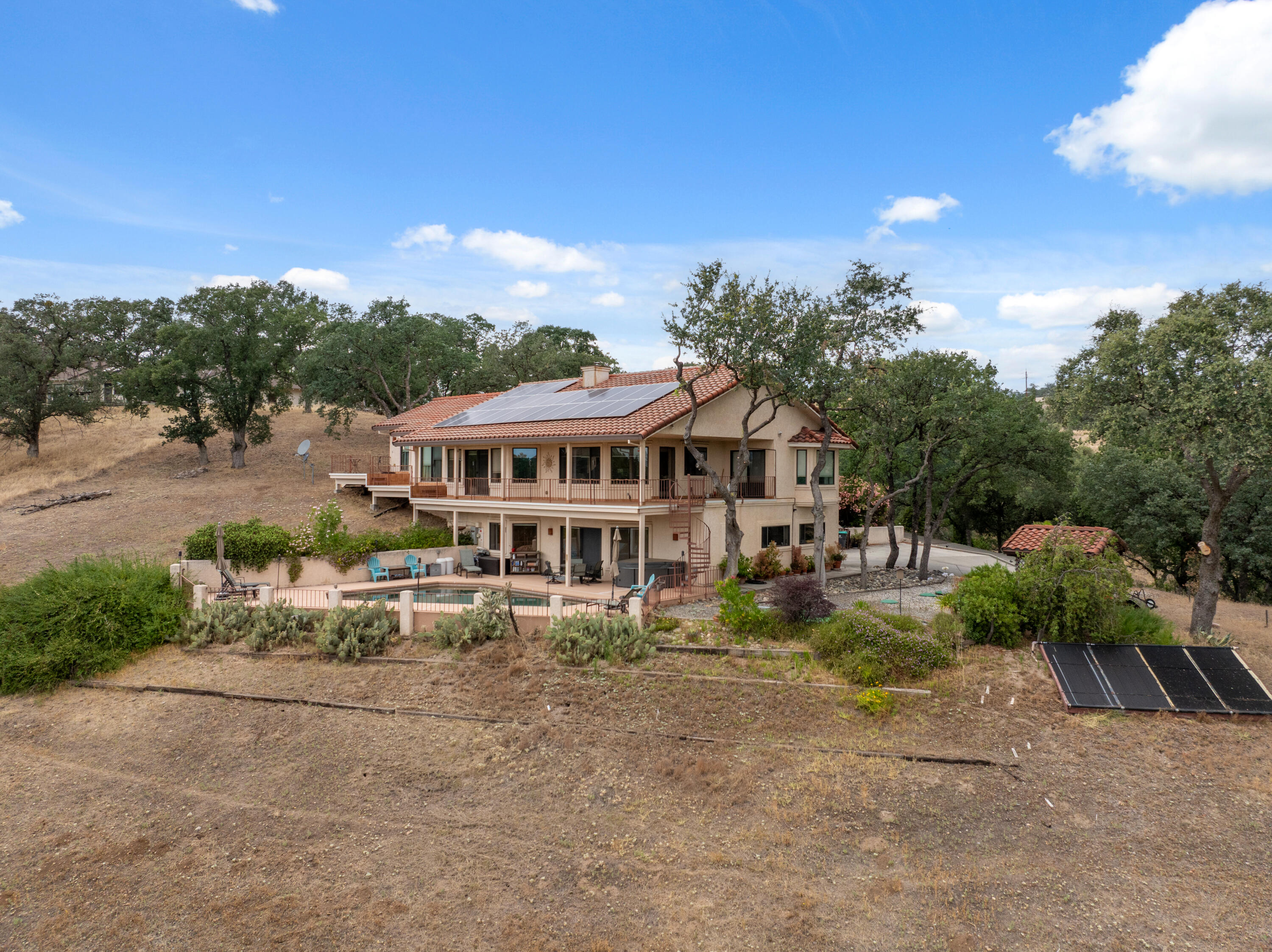 22650 Adobe Road — photo