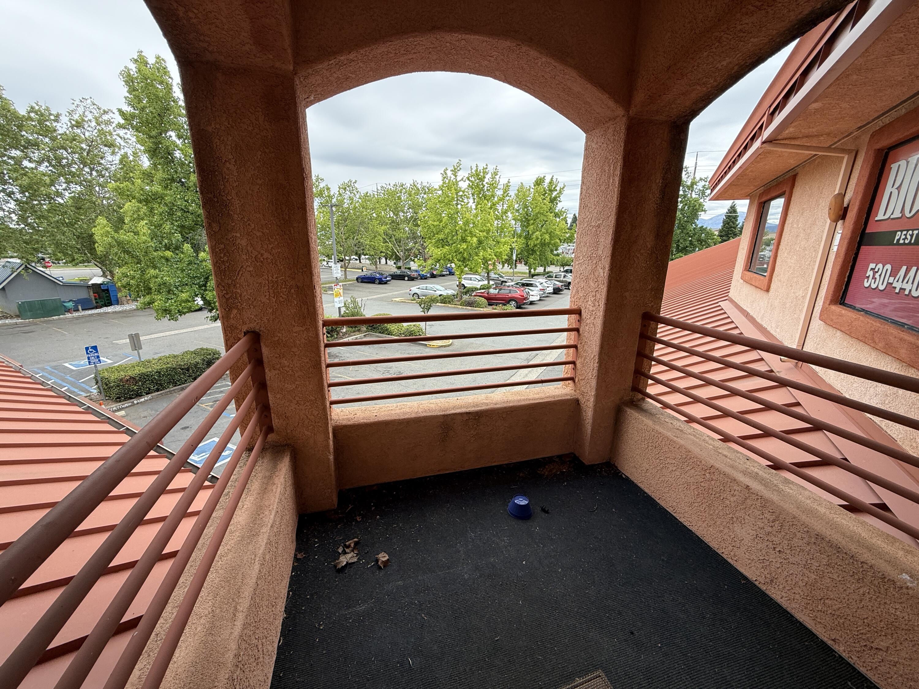 2185 Churn Creek Road, Mtu — photo