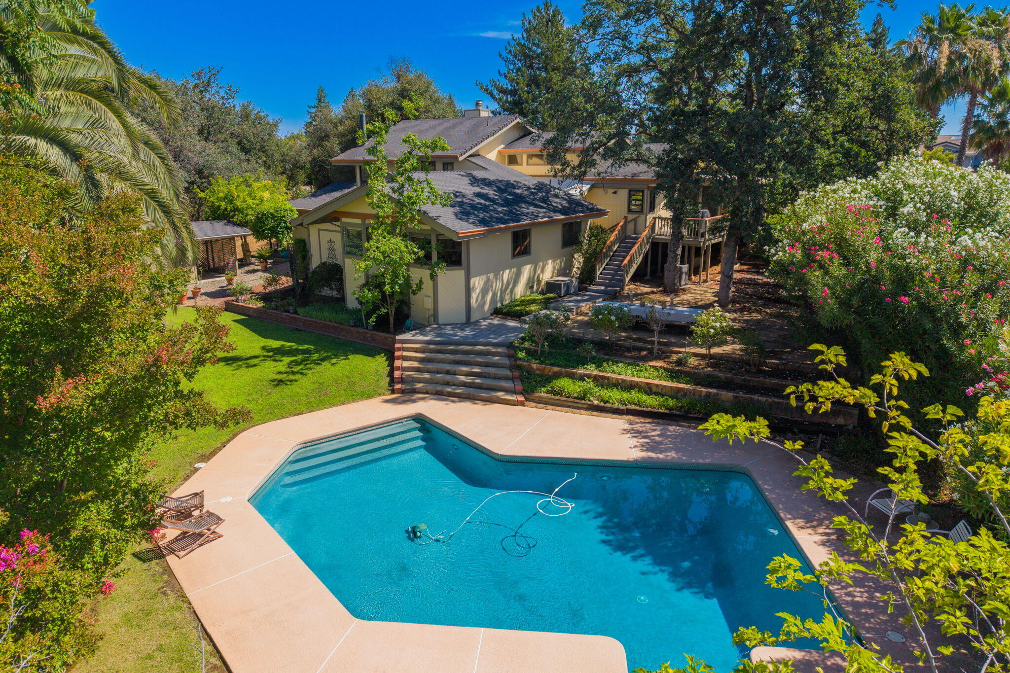 3350 Mountain Oak Drive — photo
