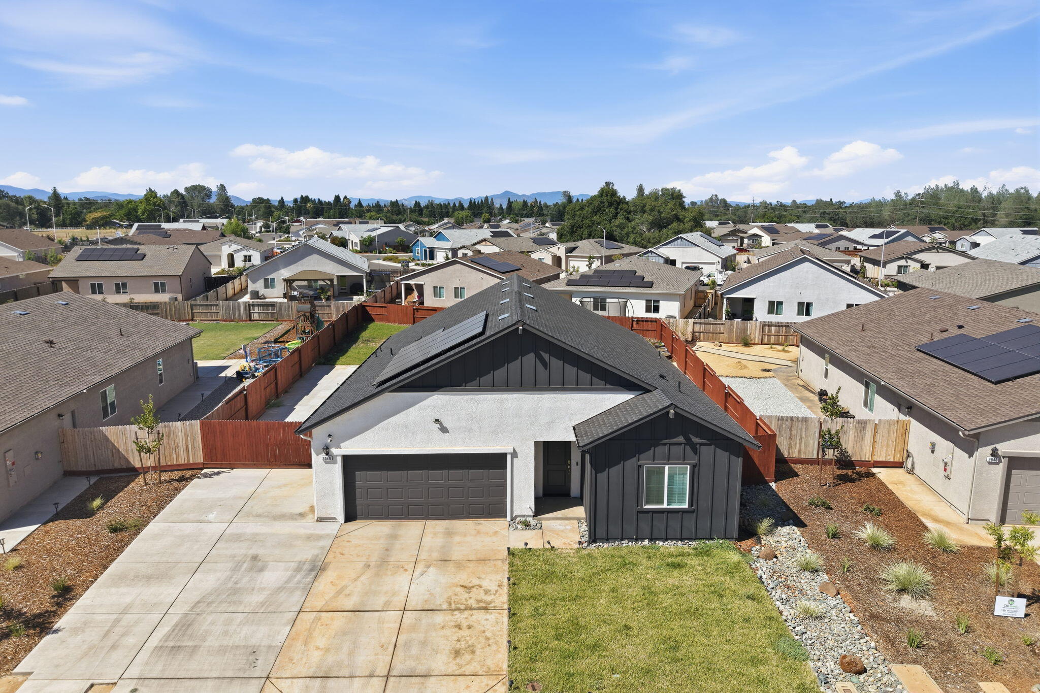 3040 Renault Court — photo