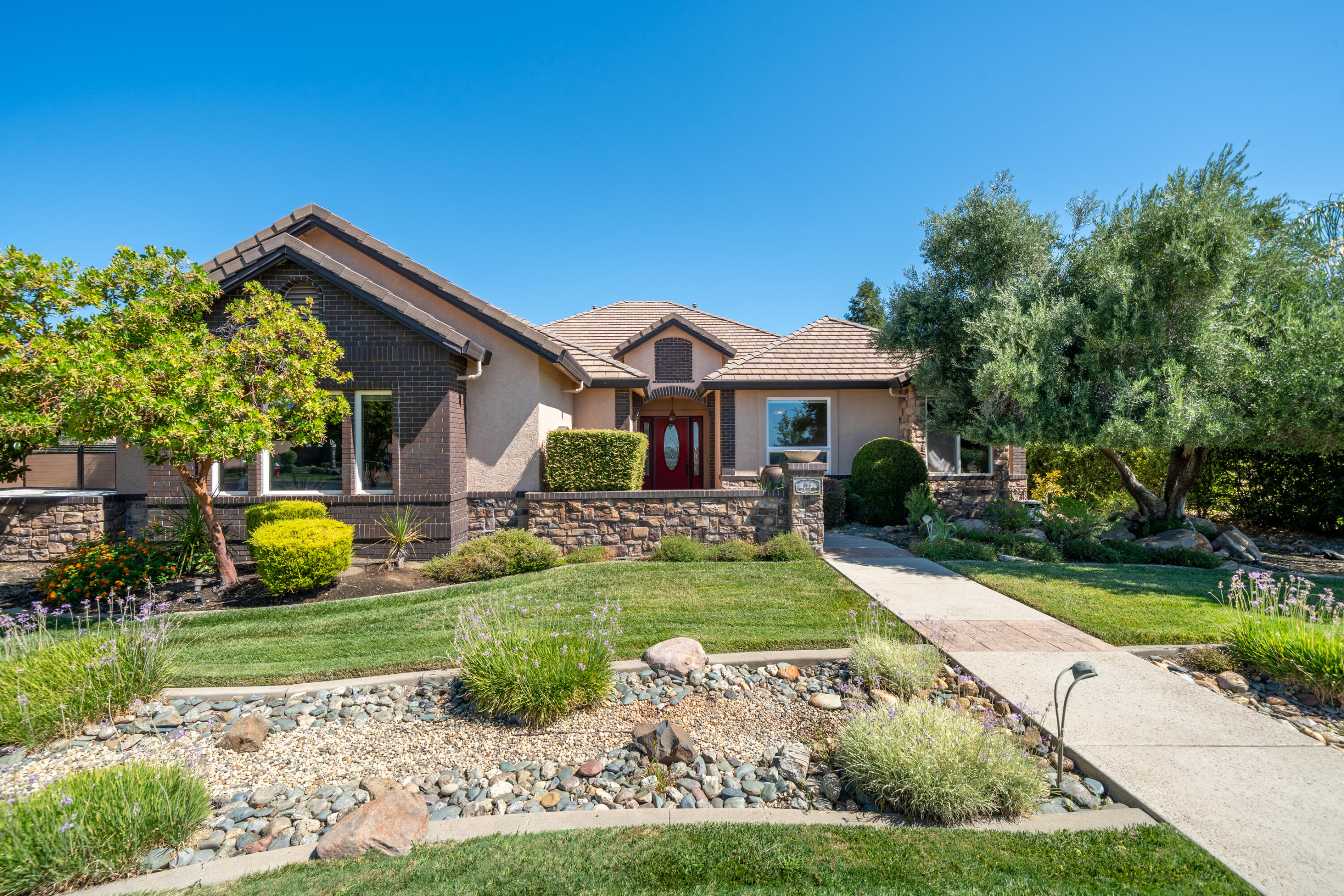 863 Santa Cruz Drive — photo
