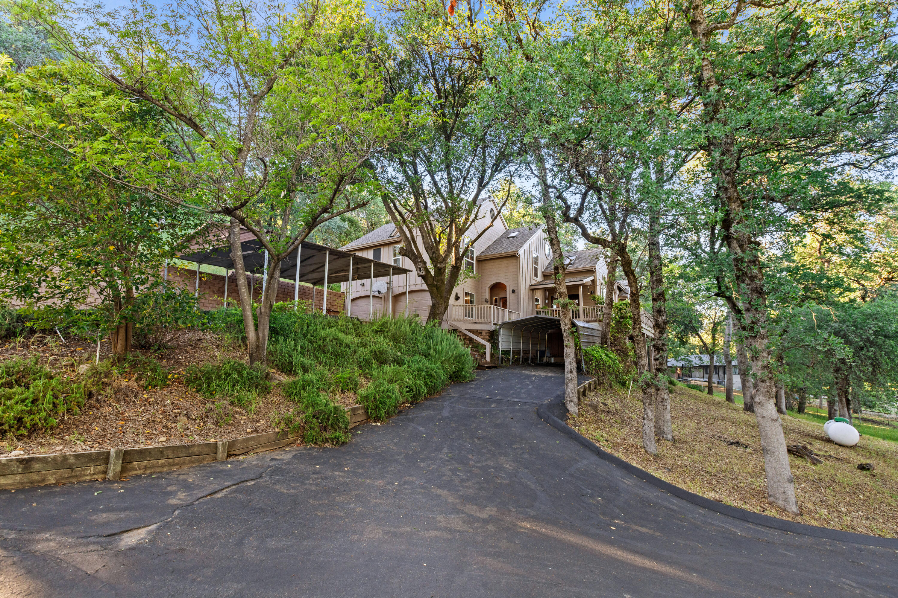 8972 Maynard Road — photo