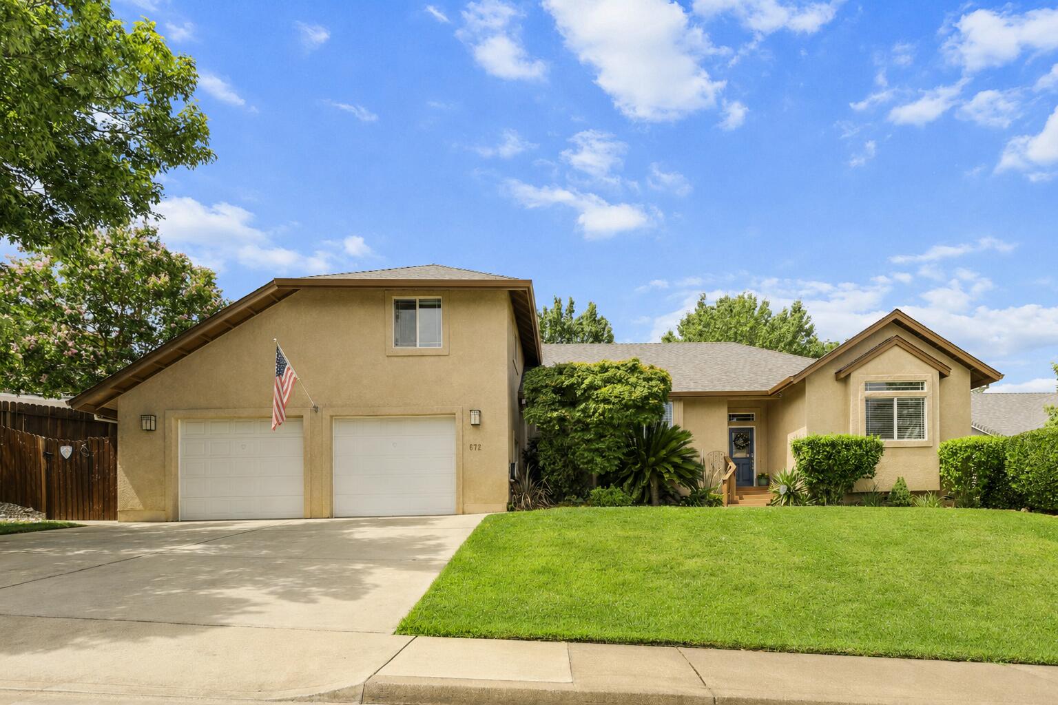 672 Reddington Drive — photo