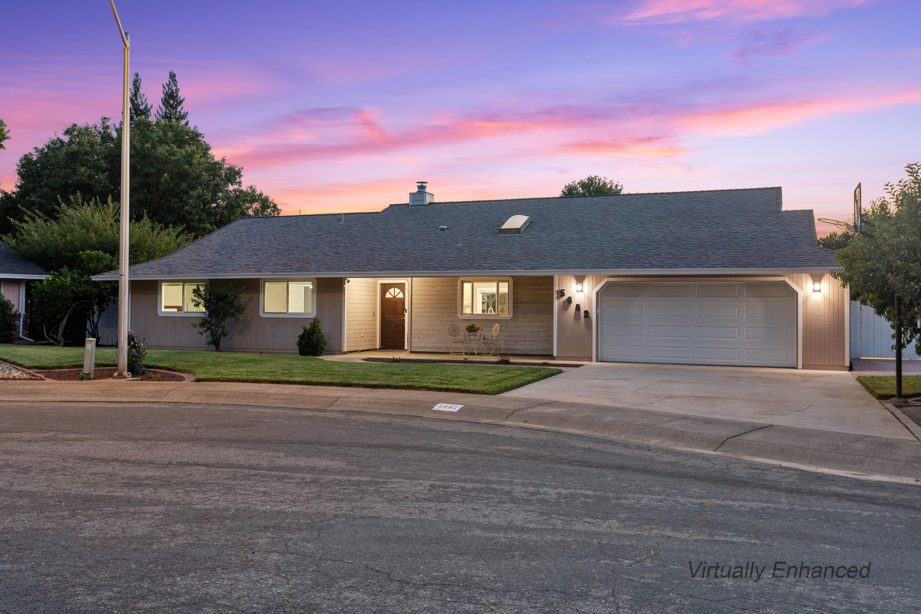 5882 Farm House Lane — photo