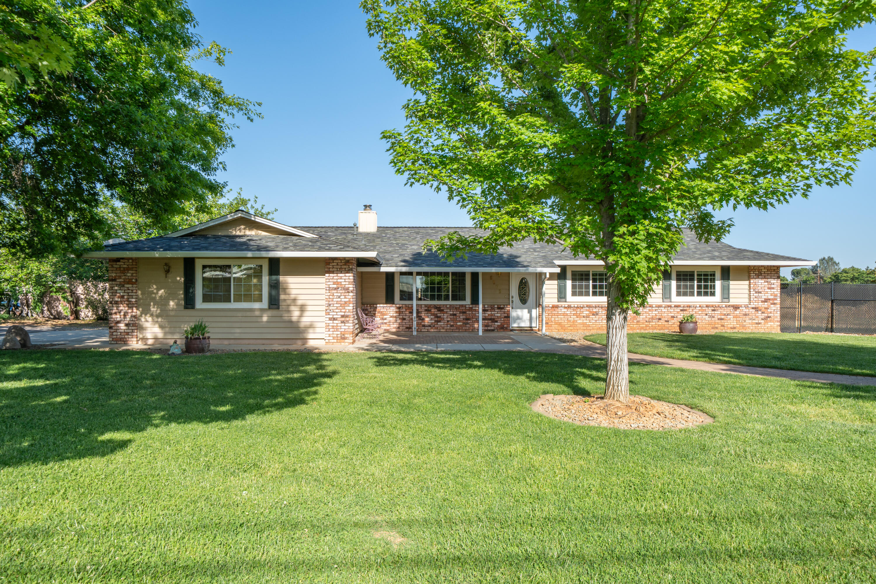 6679 Meadowlark Lane — photo