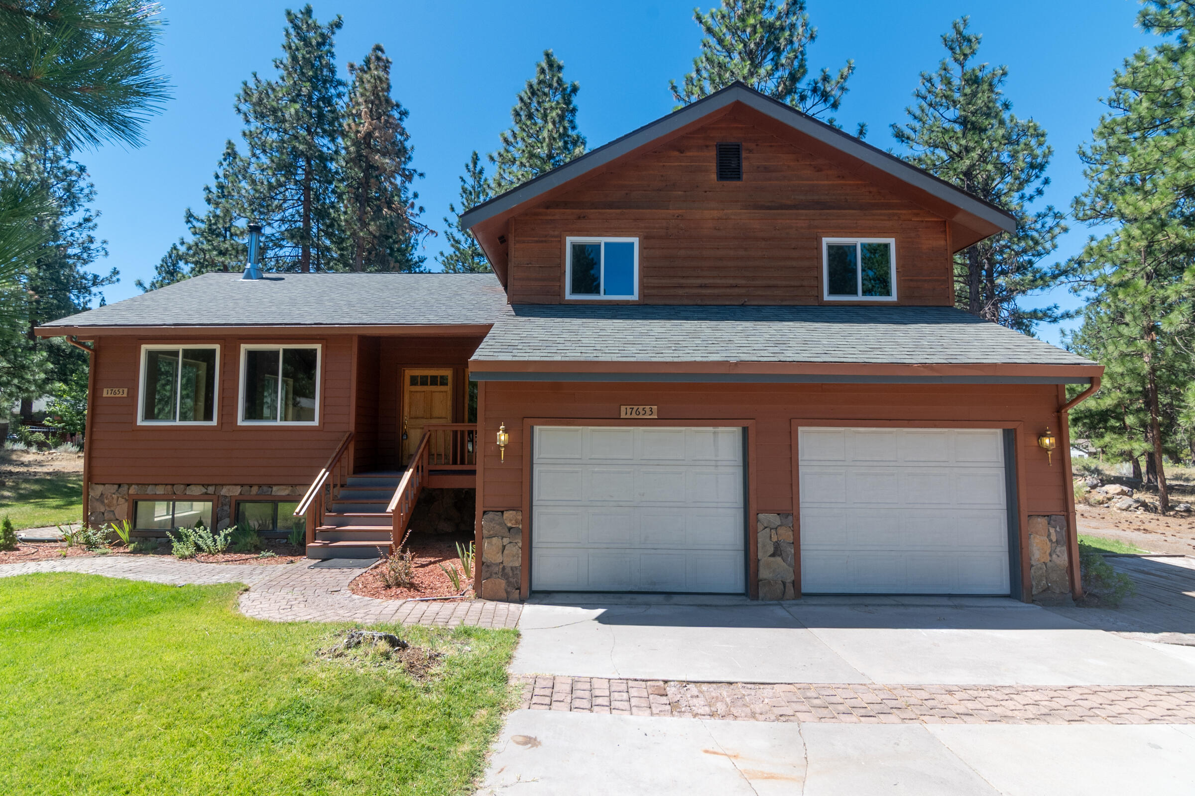 17653 Cougar Court — photo