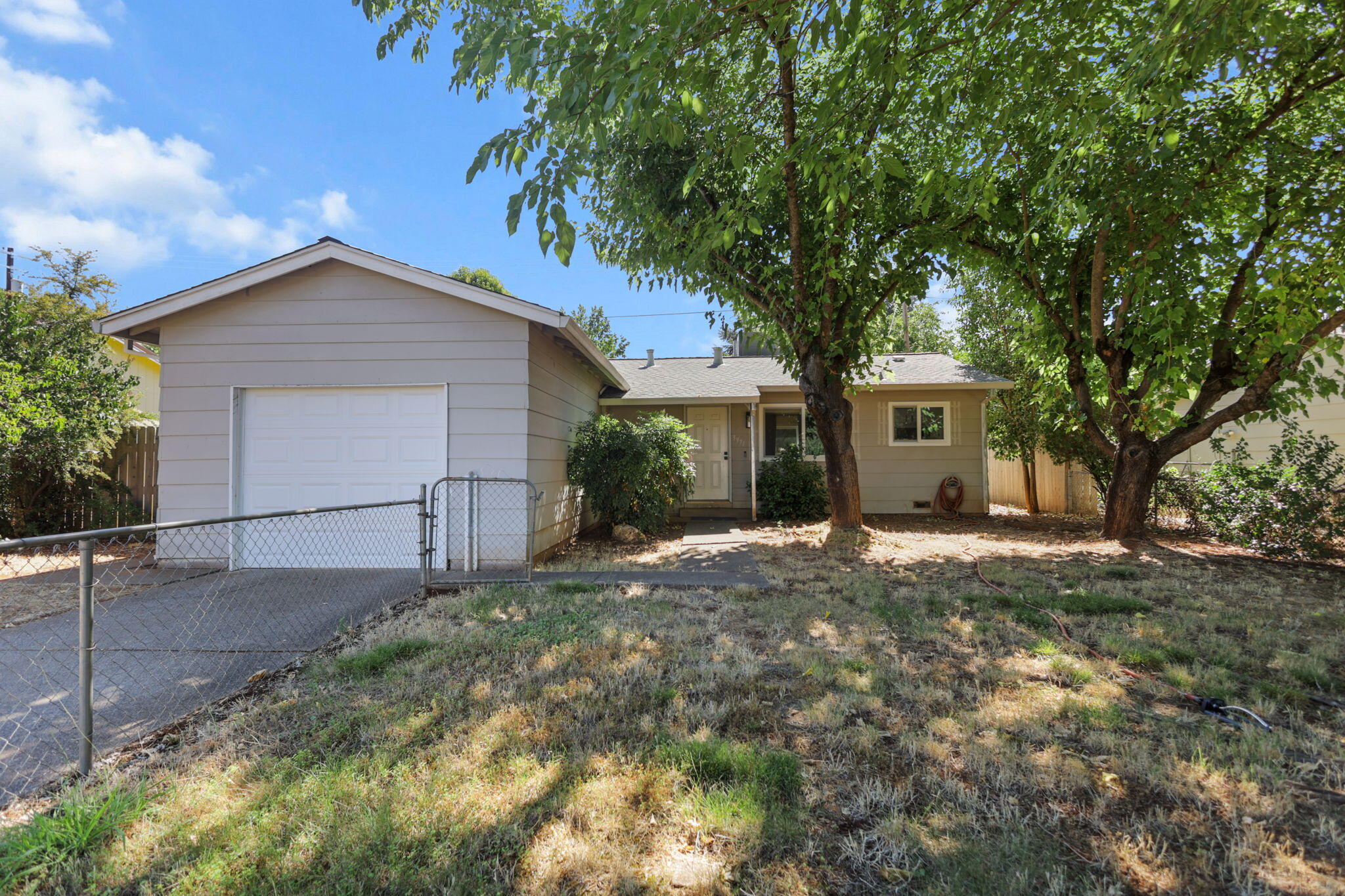 3971 Meteor Street, Redding, CA 96002 — photo 2