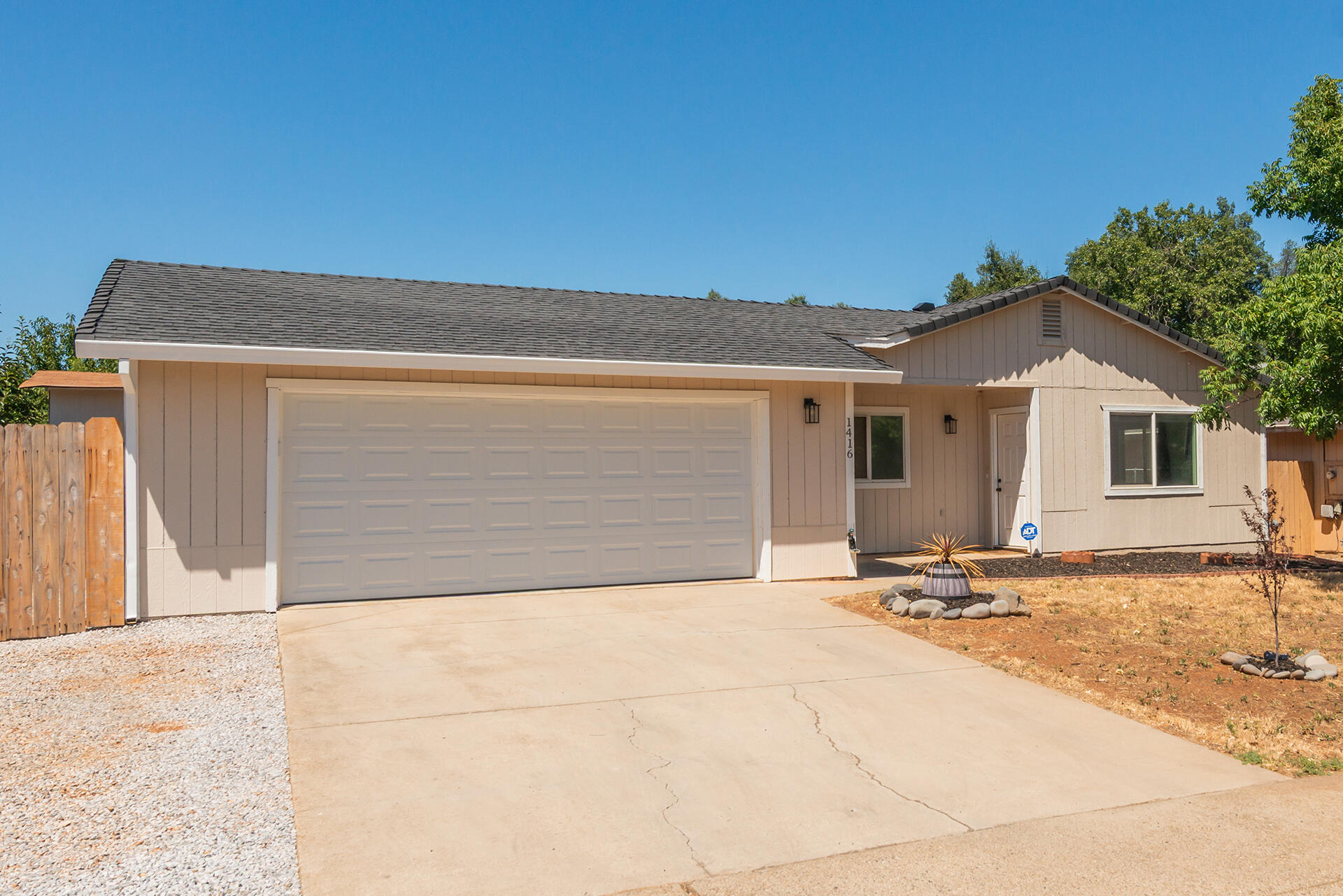 1416 Arizona Street — photo
