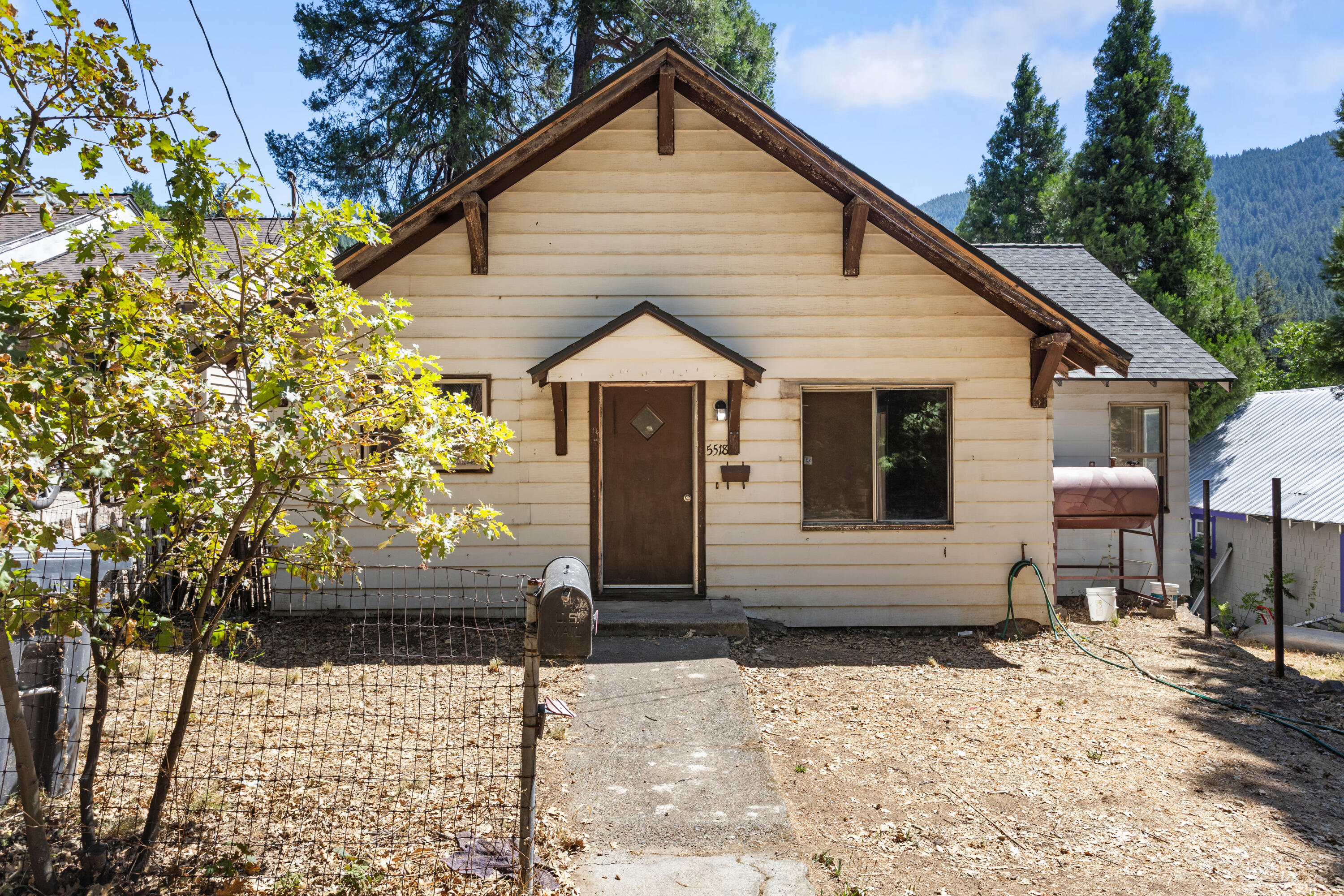 5518 Castle Avenue — photo