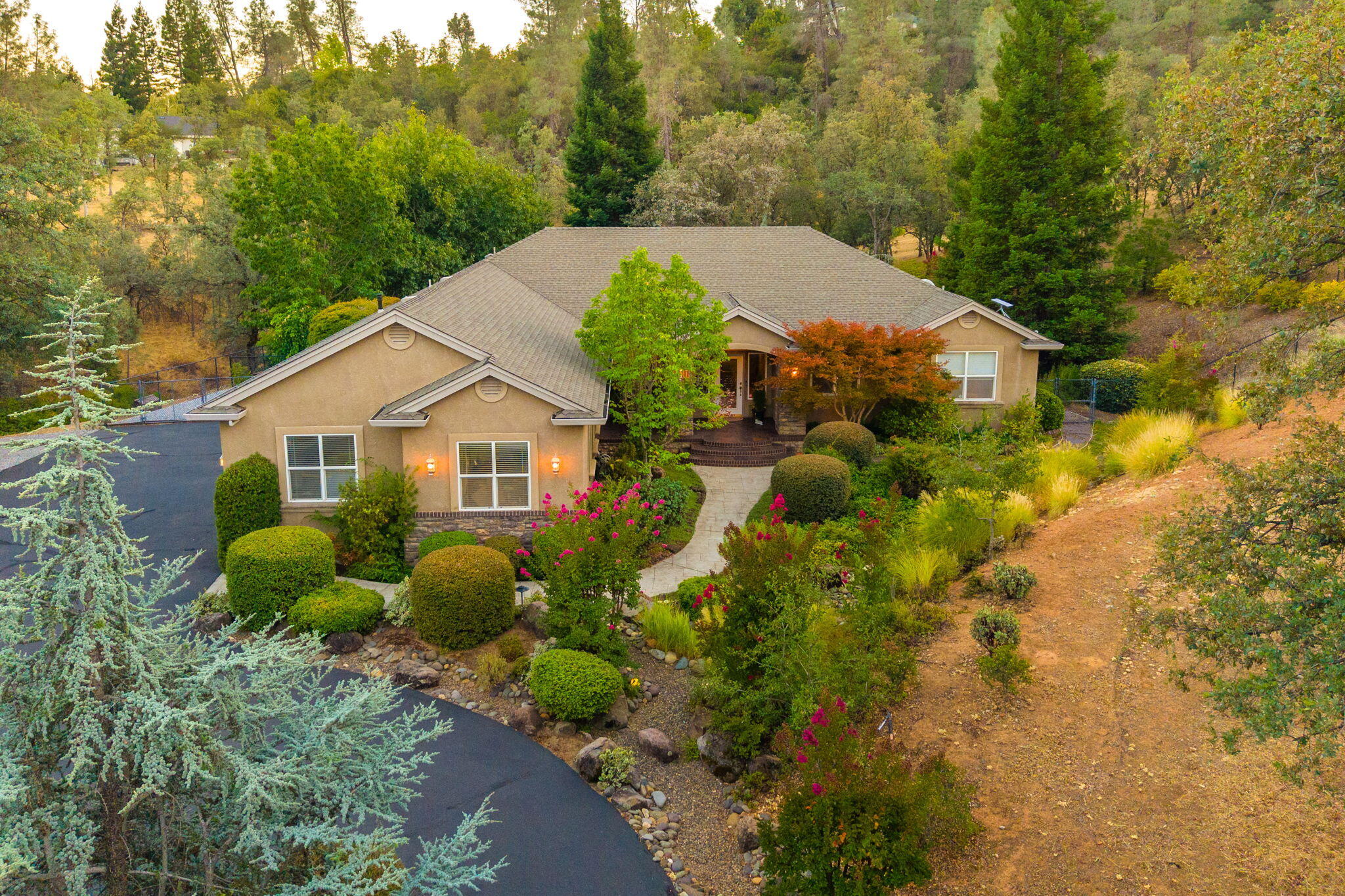 15553 Mountain Shadows Drive — photo