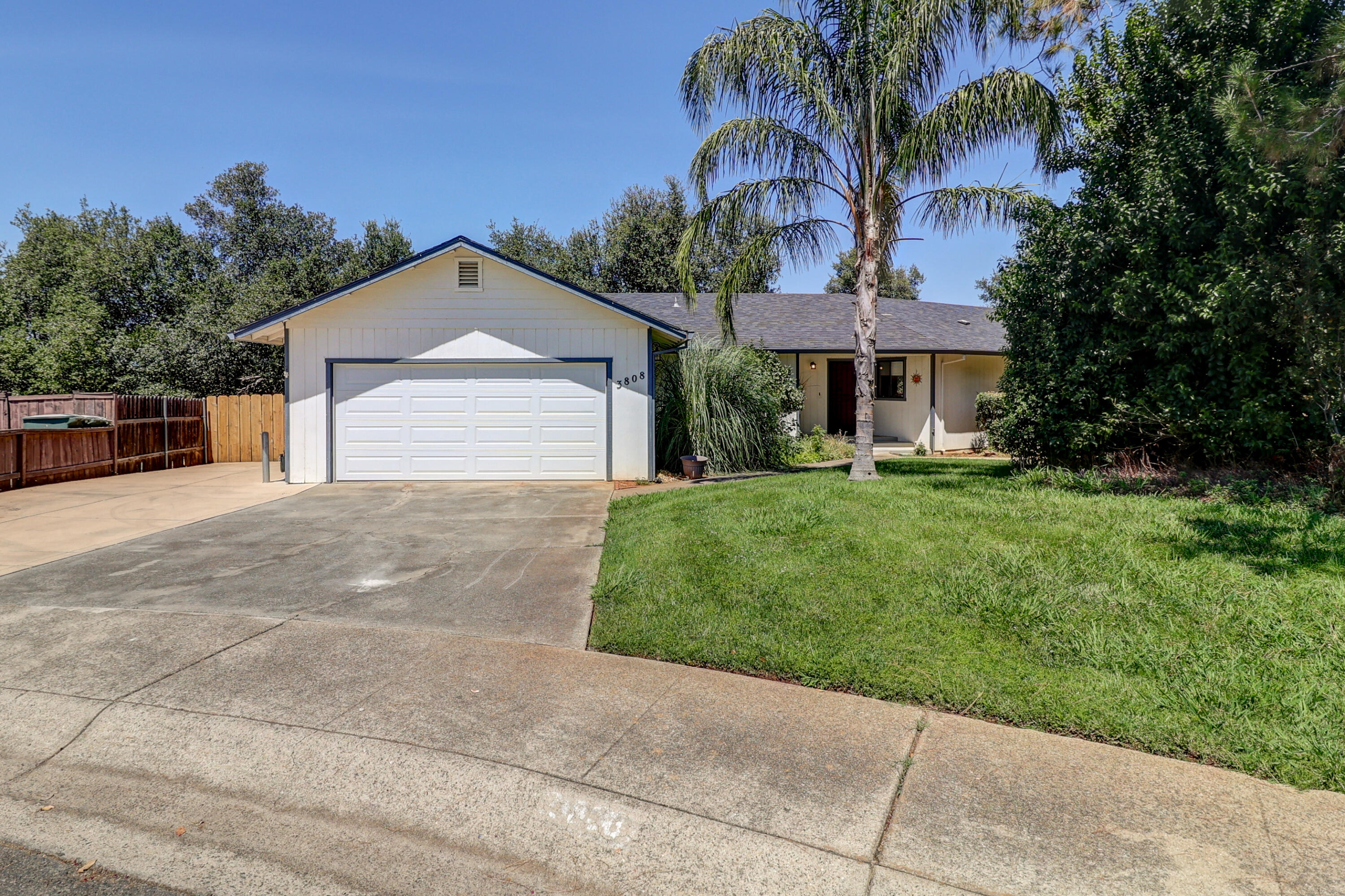 3808 Bluffside Court — photo