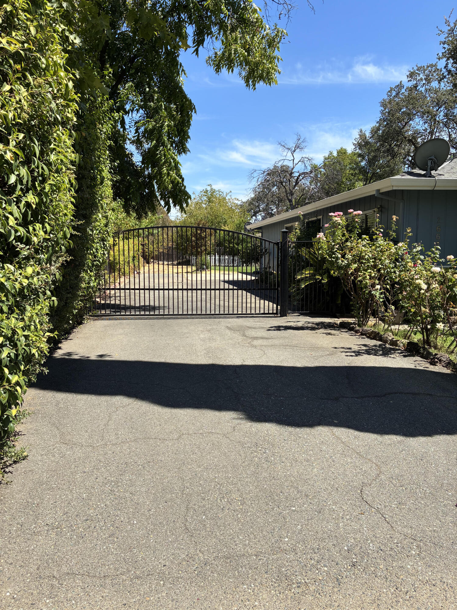 2663 Irwin Road, Redding, CA 96002 — photo 2