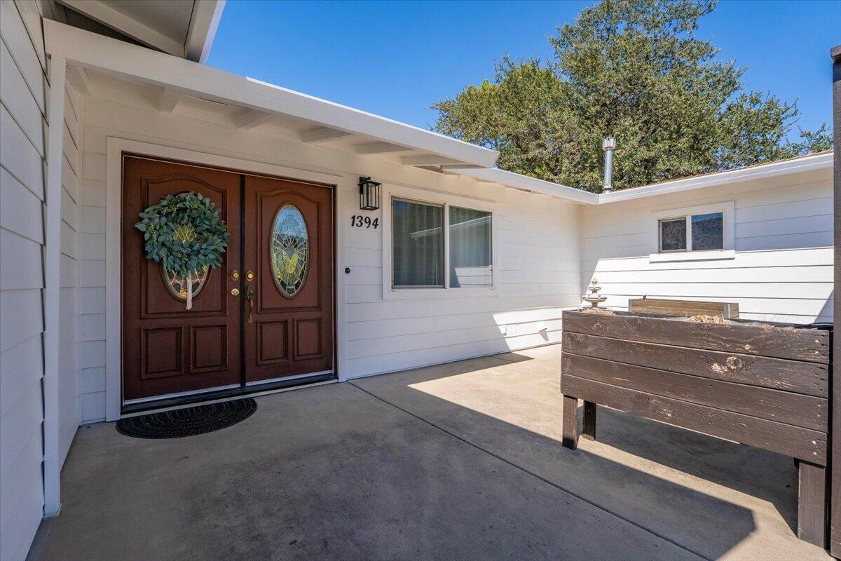 1394 Mistletoe Lane — photo