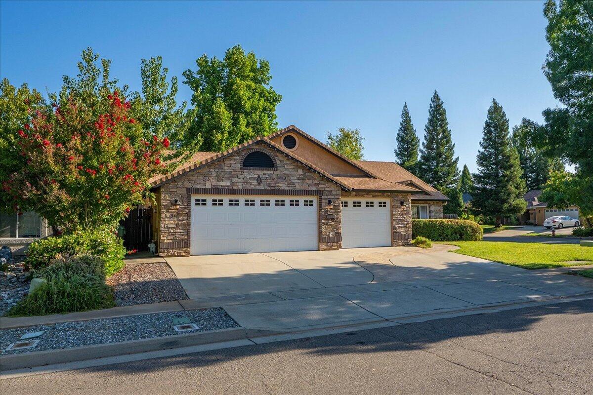 2094 Button Place, Redding, CA 96002 — photo 3