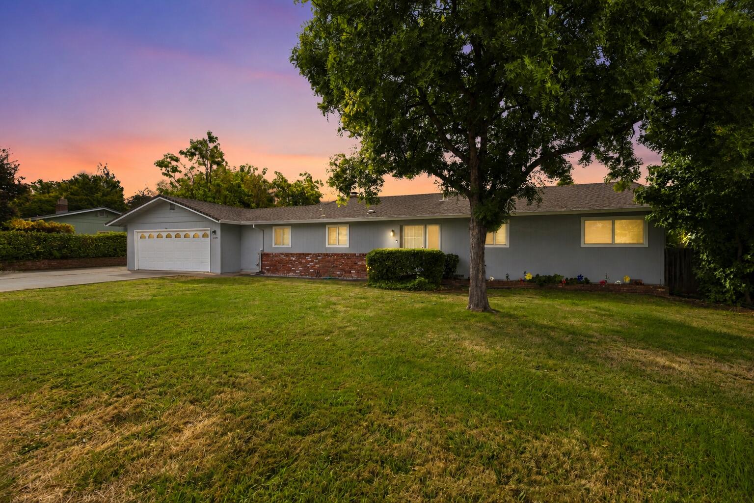 1349 Carter Way — photo