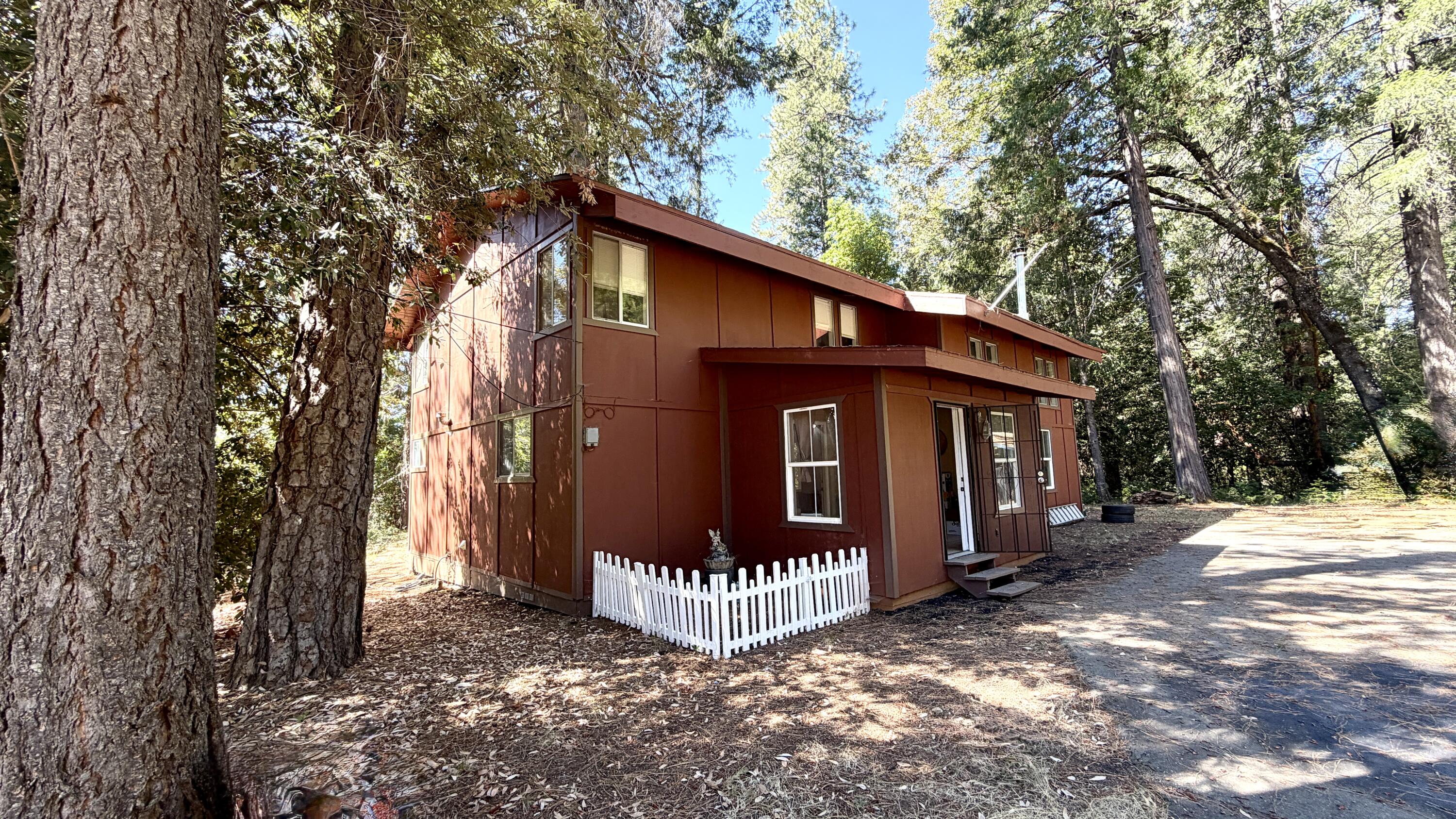 9594 Forsythe Road, & 9610 — photo